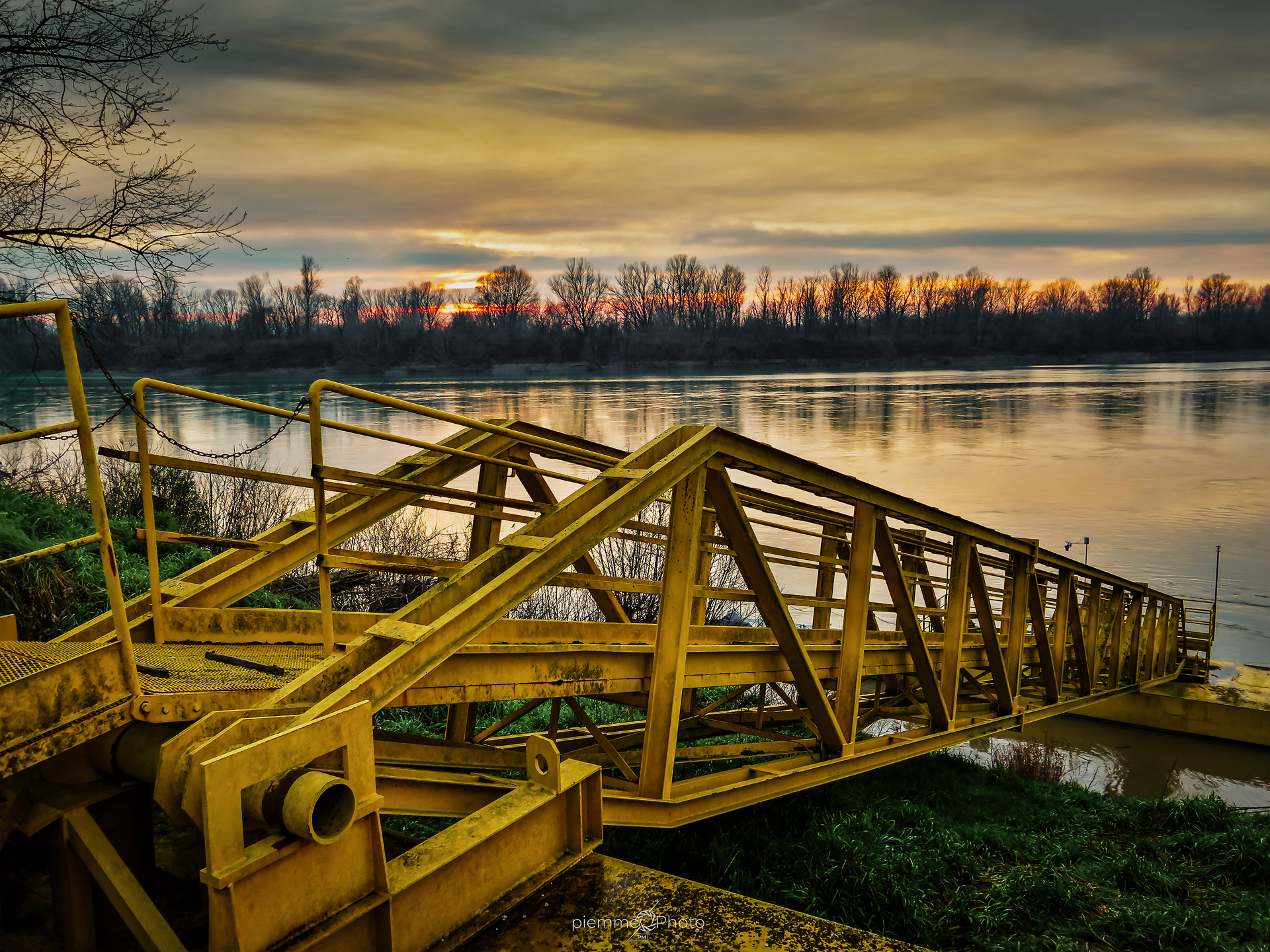 Attracco fiume Po, Gerre de Caprioli - Cremona