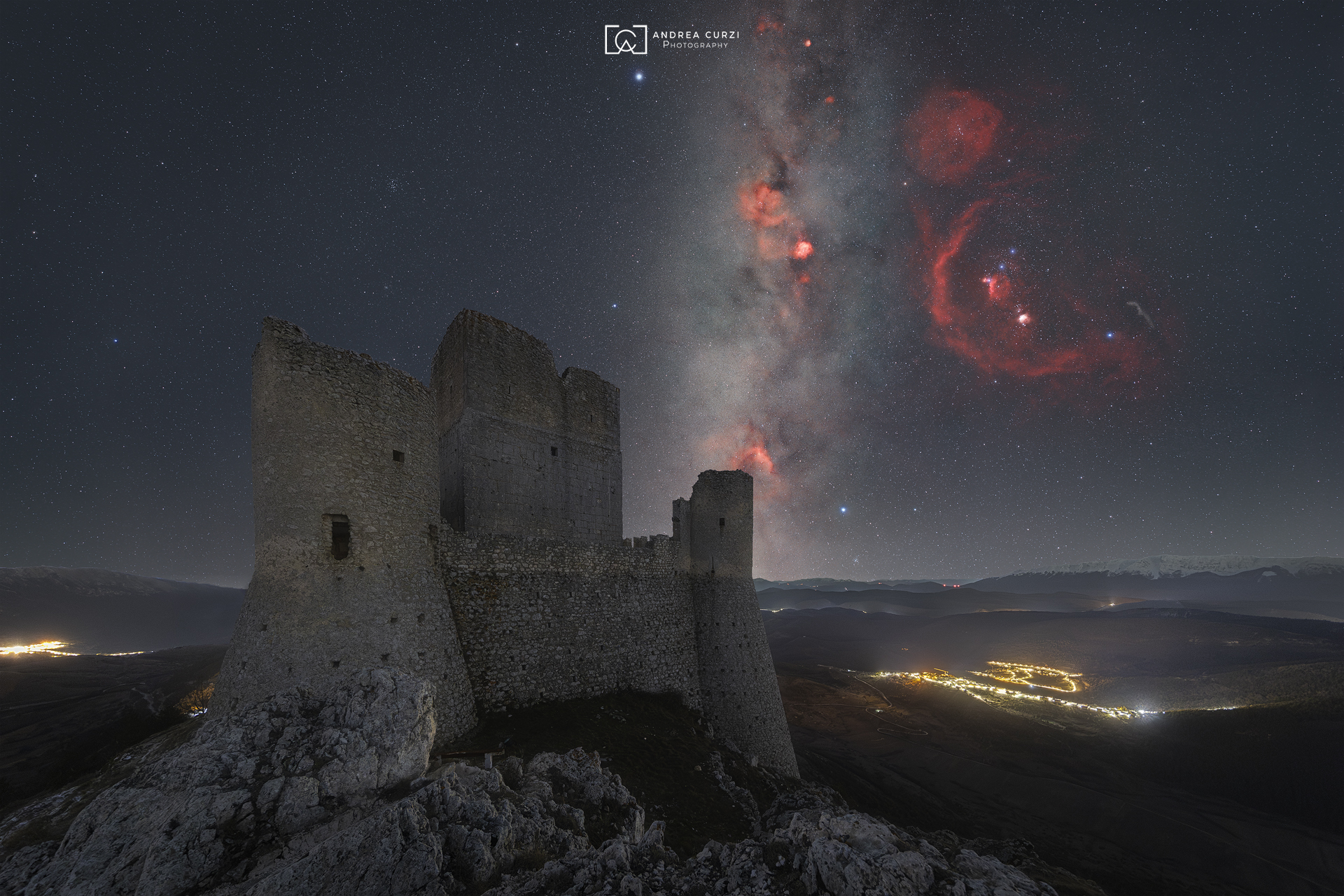 La nebulosa di Orione sopra Rocca Calascio