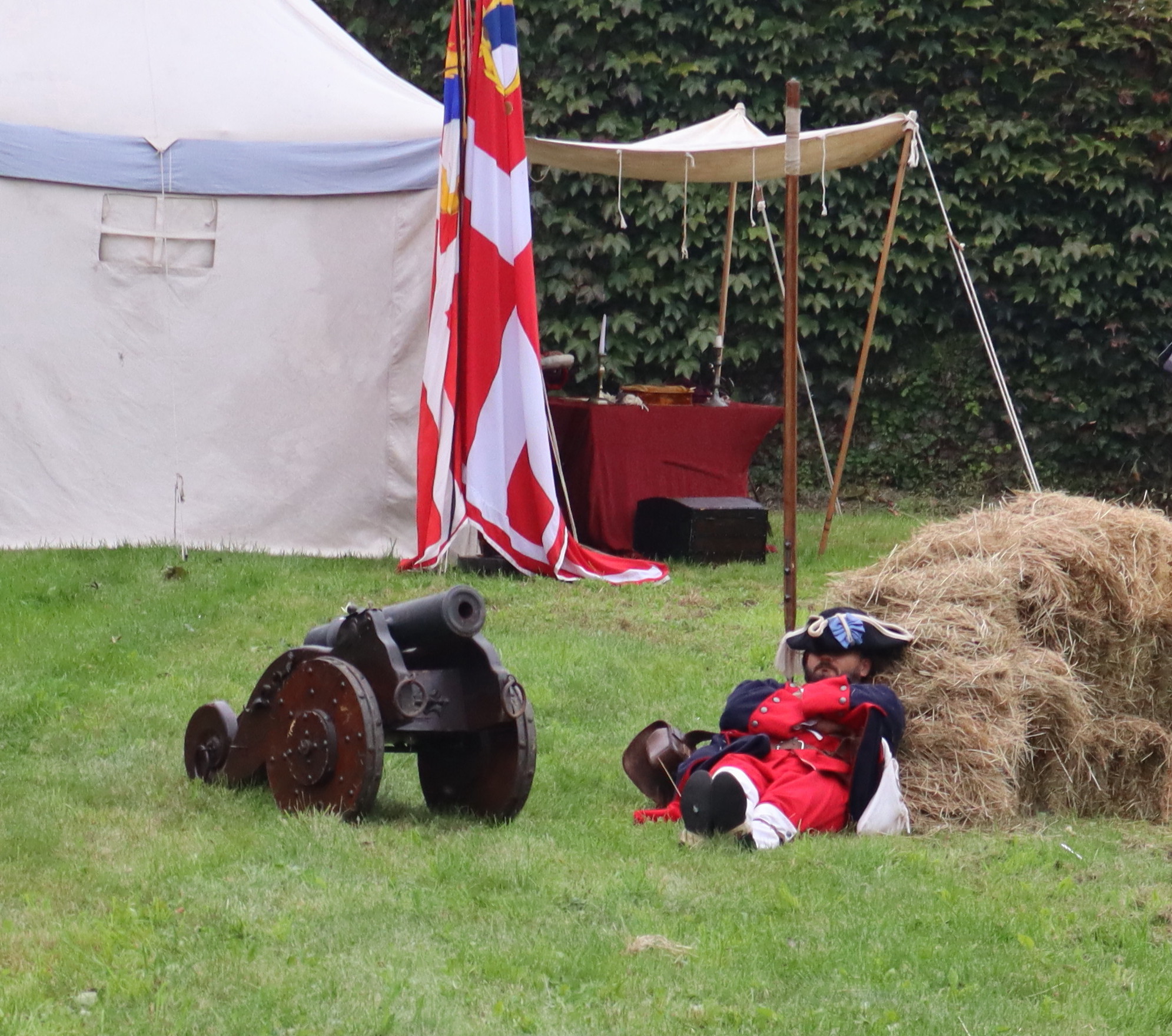 Barge( ottobrata) cannon guard