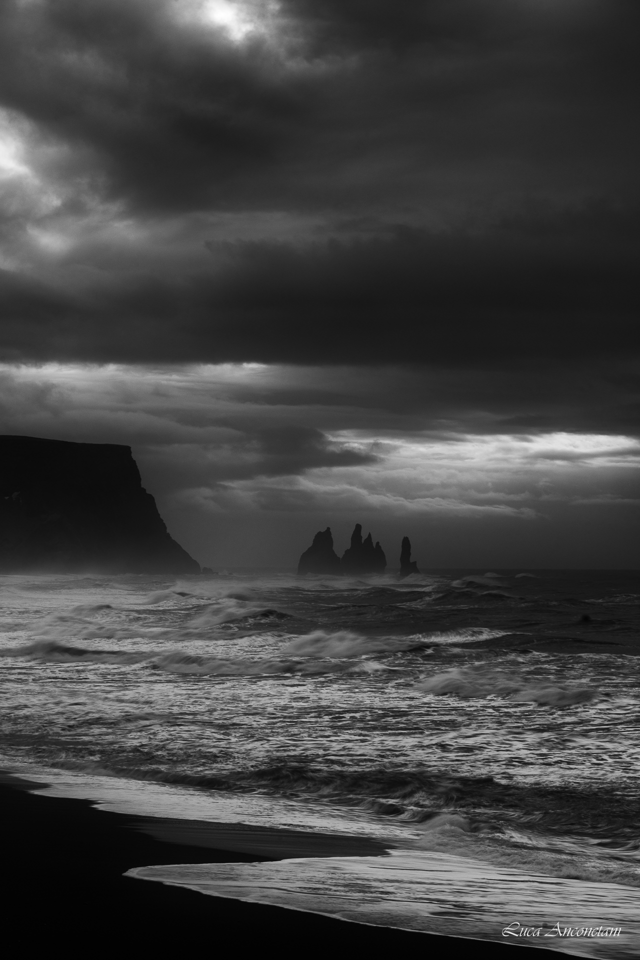 Monochrome