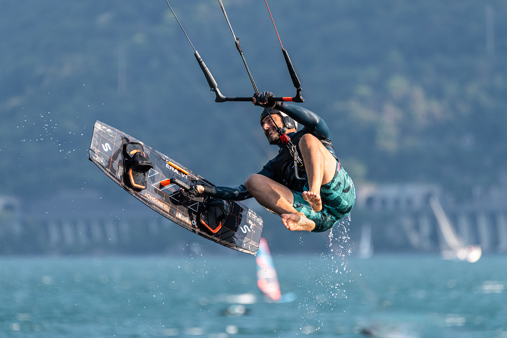 Flying witth kitesurfing