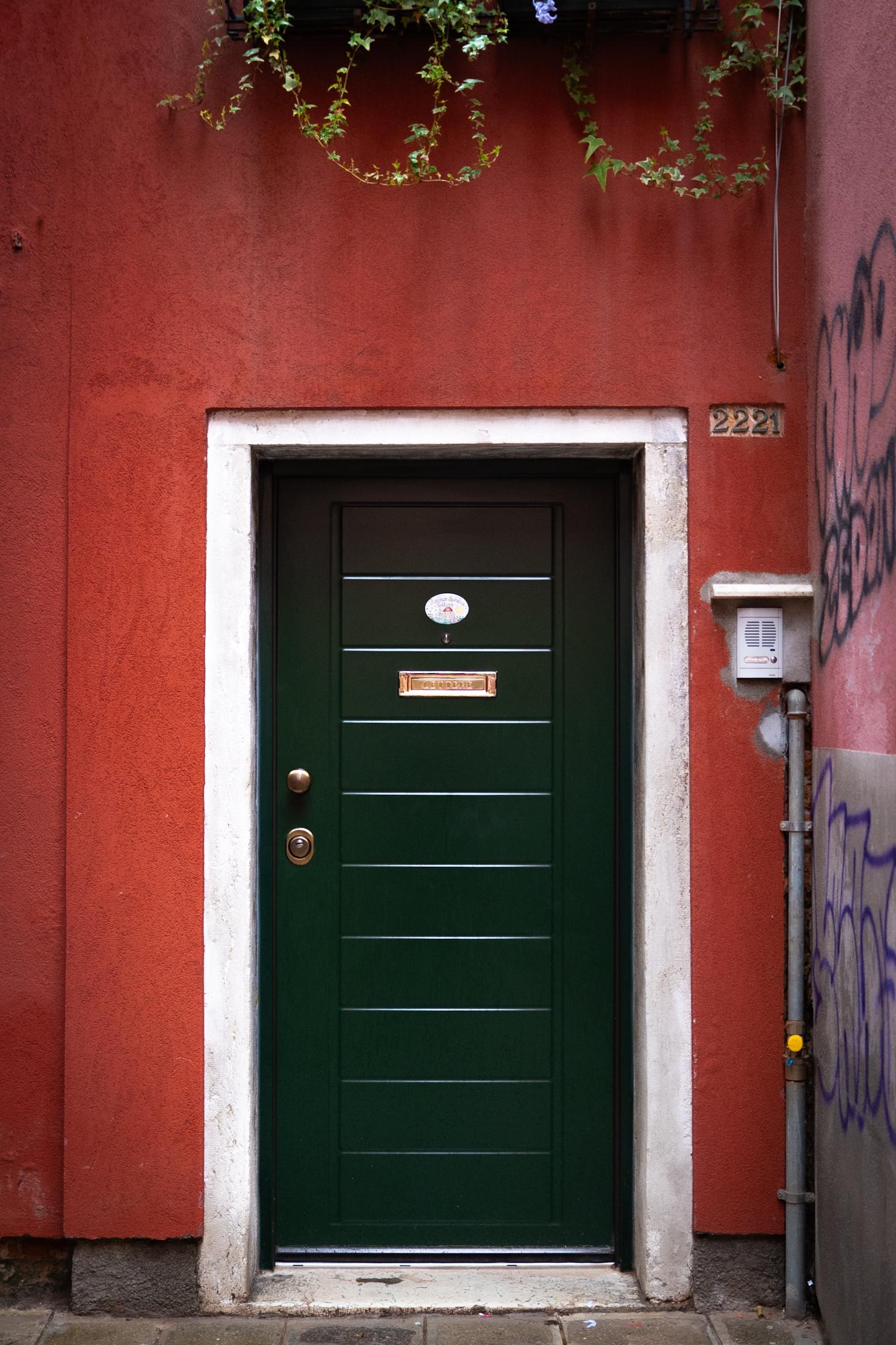 Venezia '25 - Porta verde
