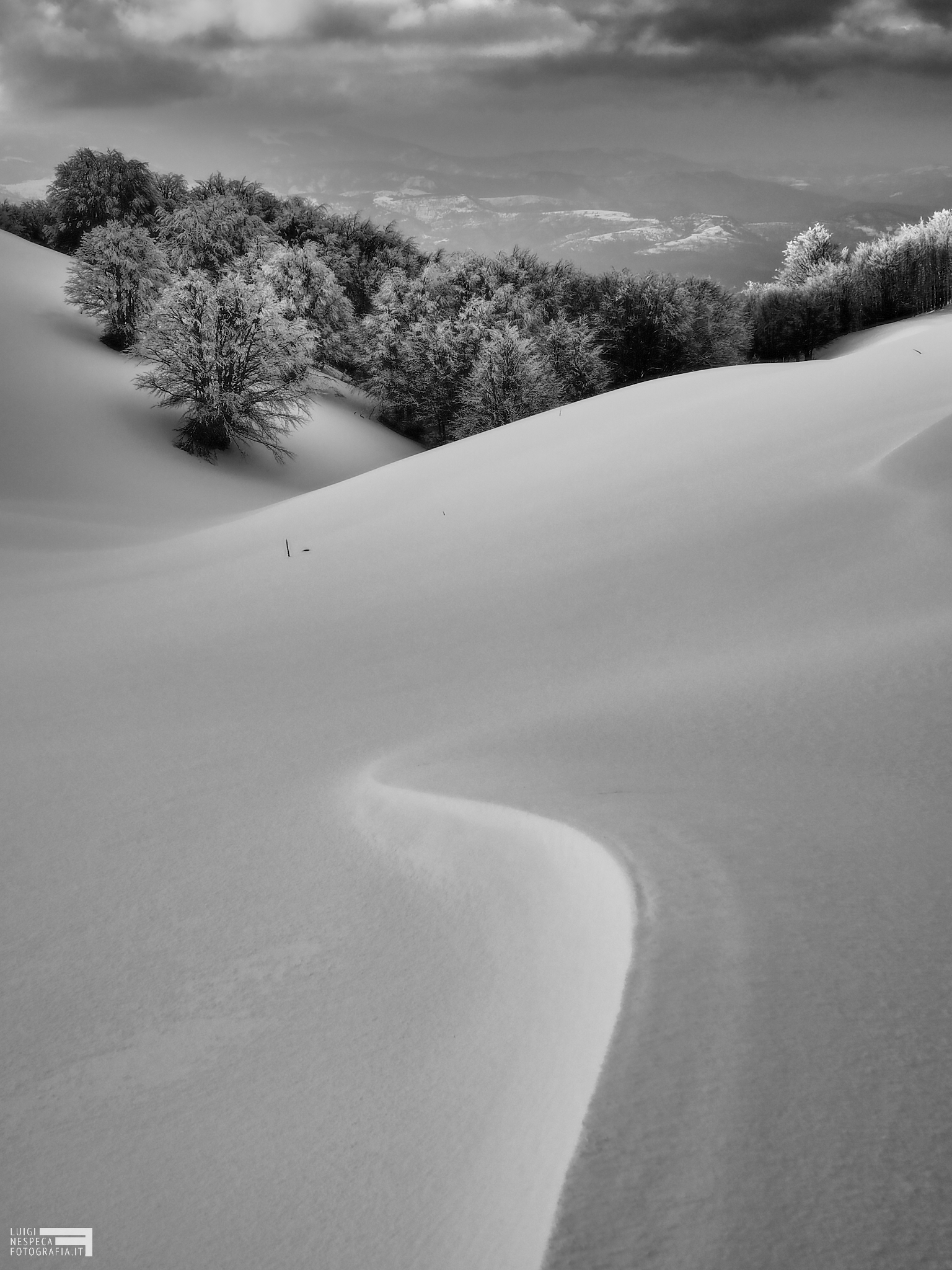 Snow and Wind at Gran Sasso