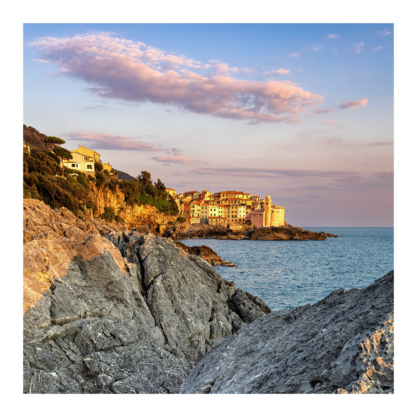 Sussurri di luce sulla costa di Levante