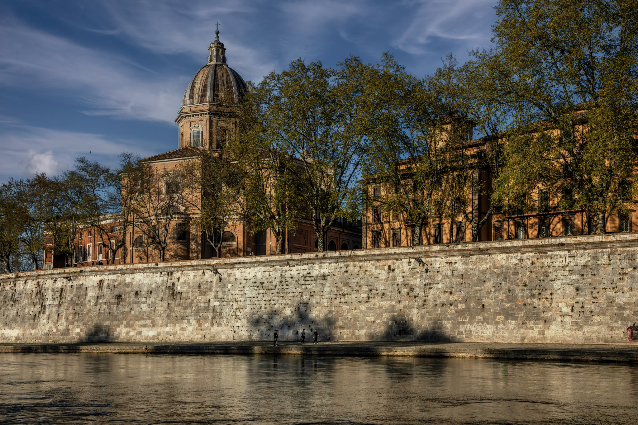 Passeggiando sul Tevere