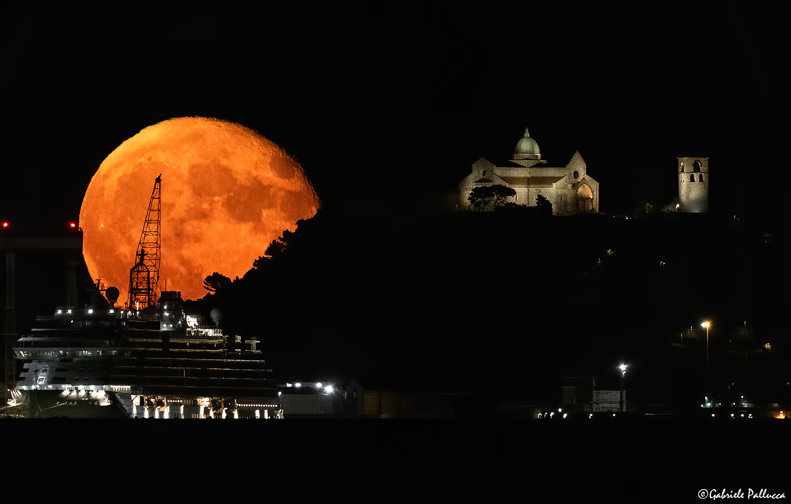 San Ciriaco and the Moon