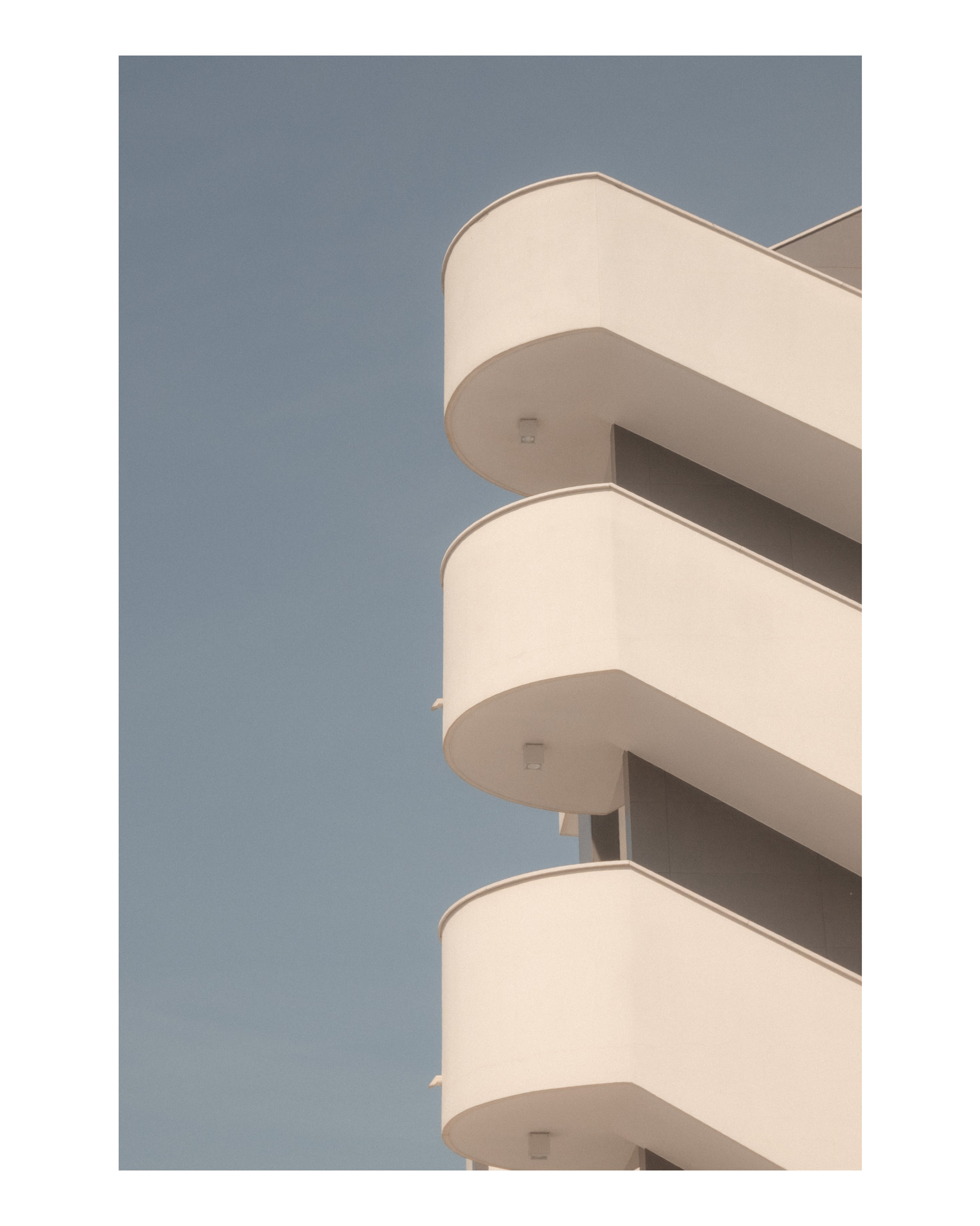 Soft curves, still sky