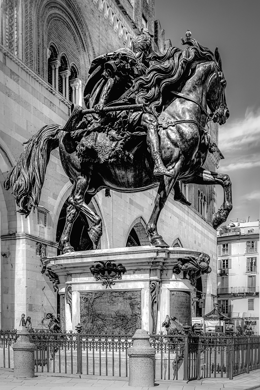Alessandro Farnese. Sculpture by Francesco Mochi PC