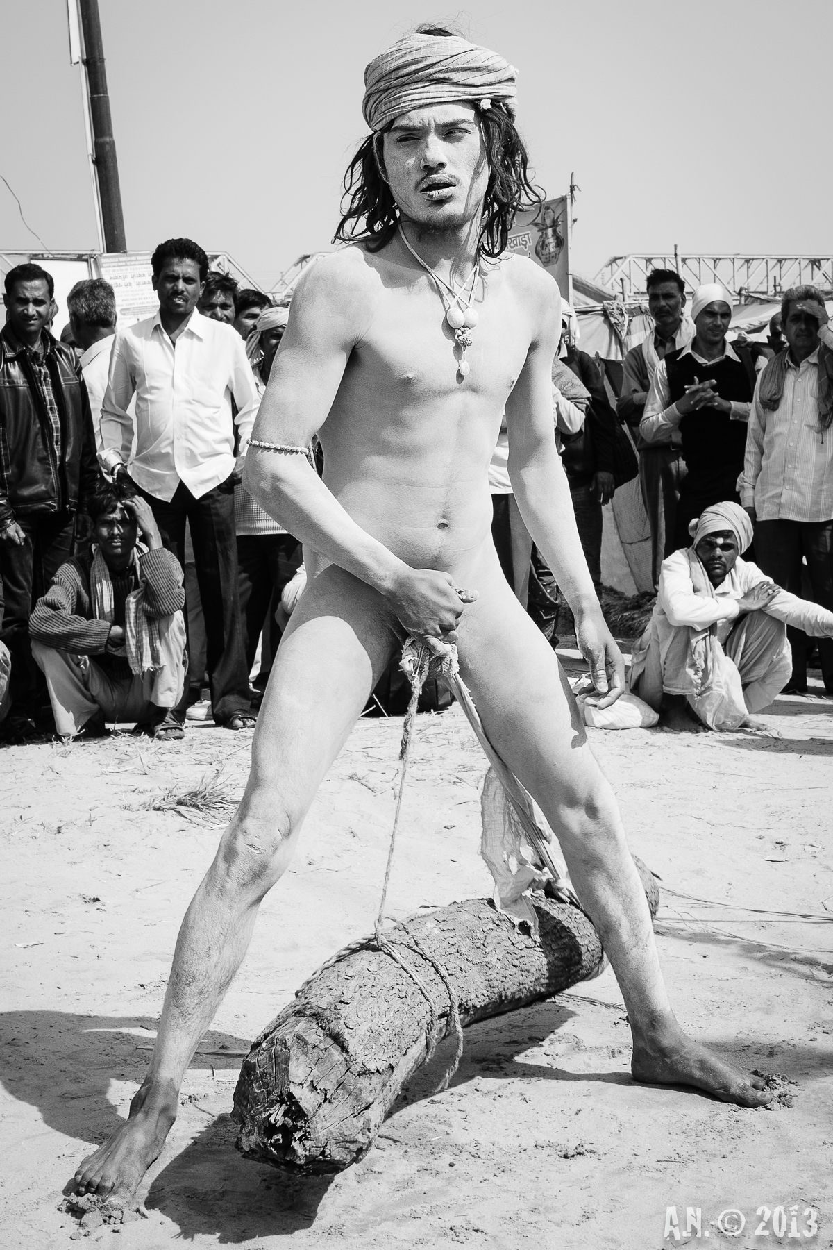 La mortificazione del Naga Baba