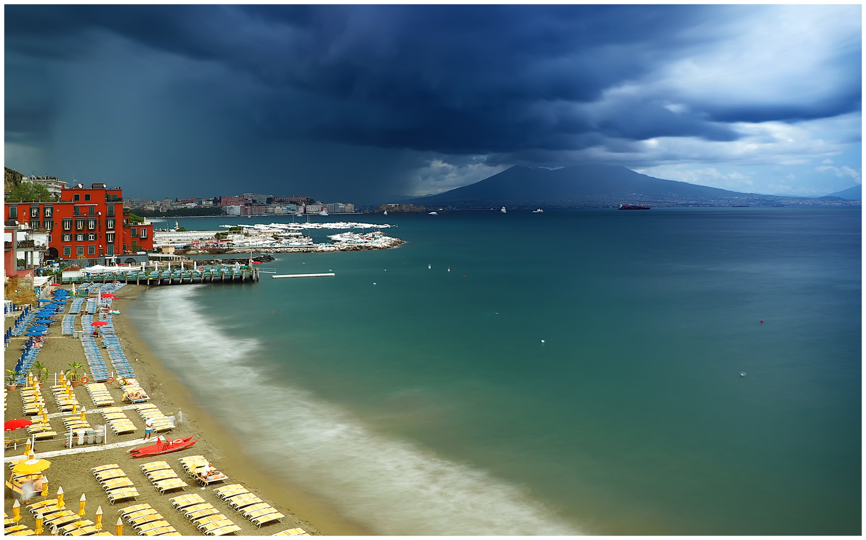 Temporale in arrivo alla Spiaggia delle Monache