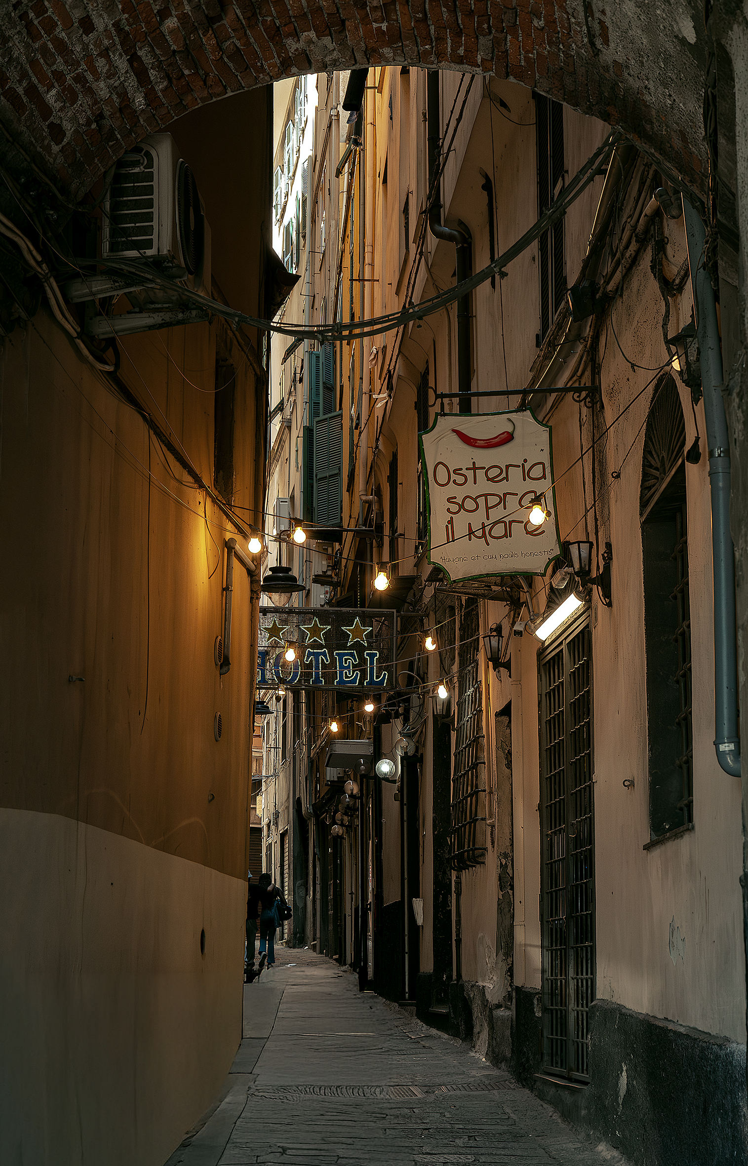 genoa - Characteristic alley