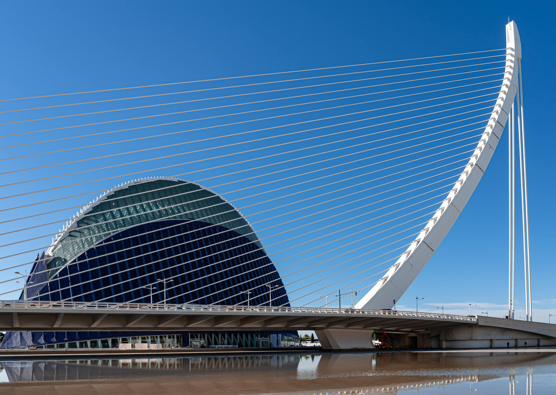 Pont l'Assut de l'Or and Àgora