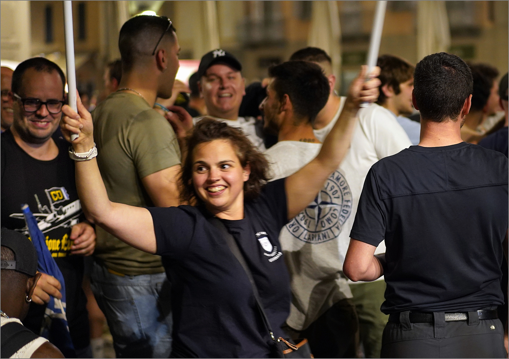 Como in 4th place: the fans' party in Piazza Volta