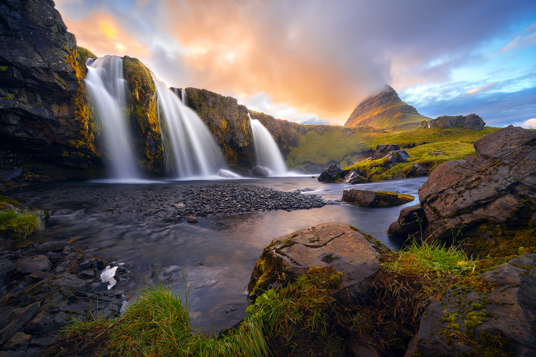 Kirkjufell al tramonto