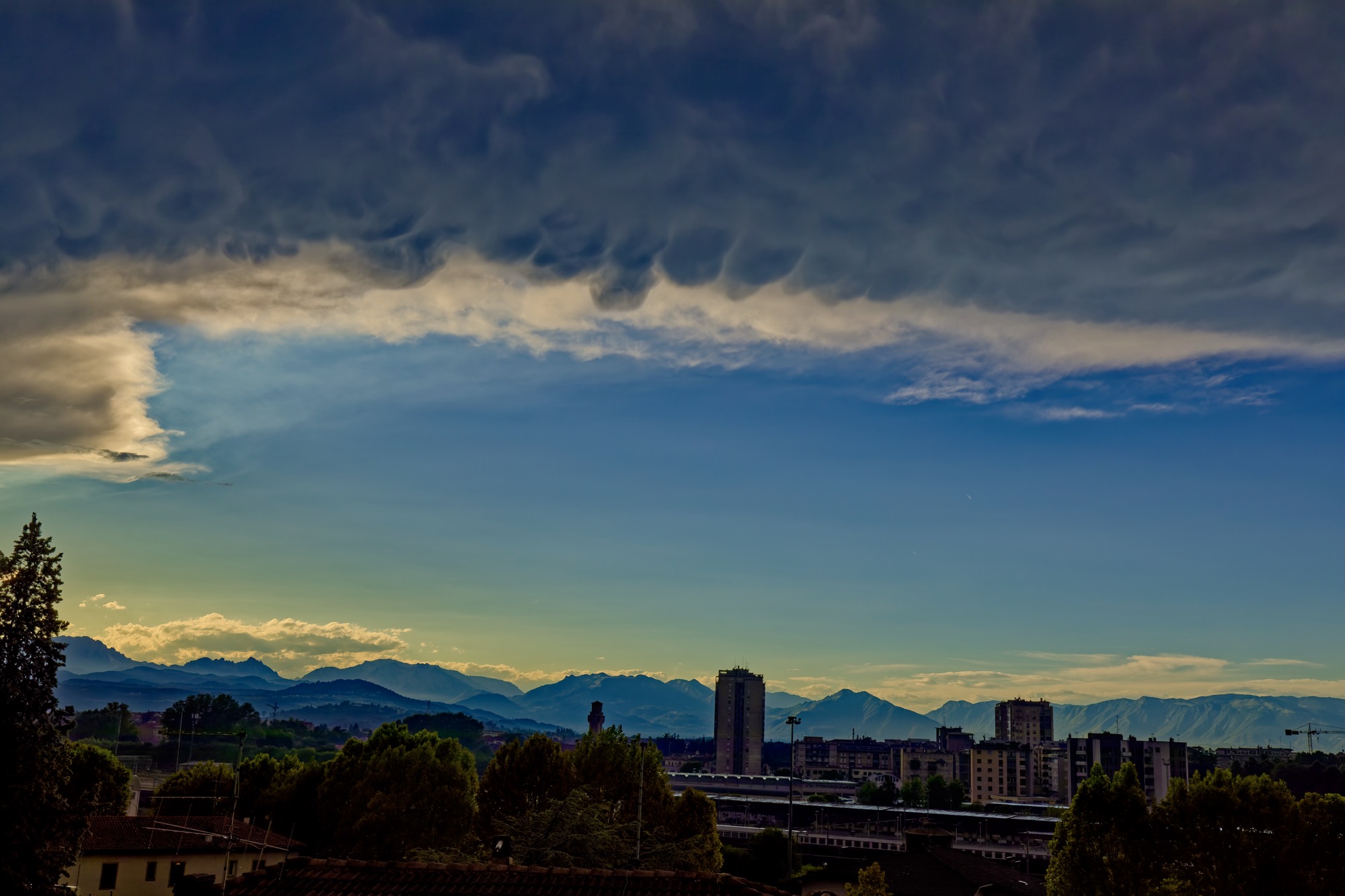 Mamelon clouds - a maritime term from 700-800