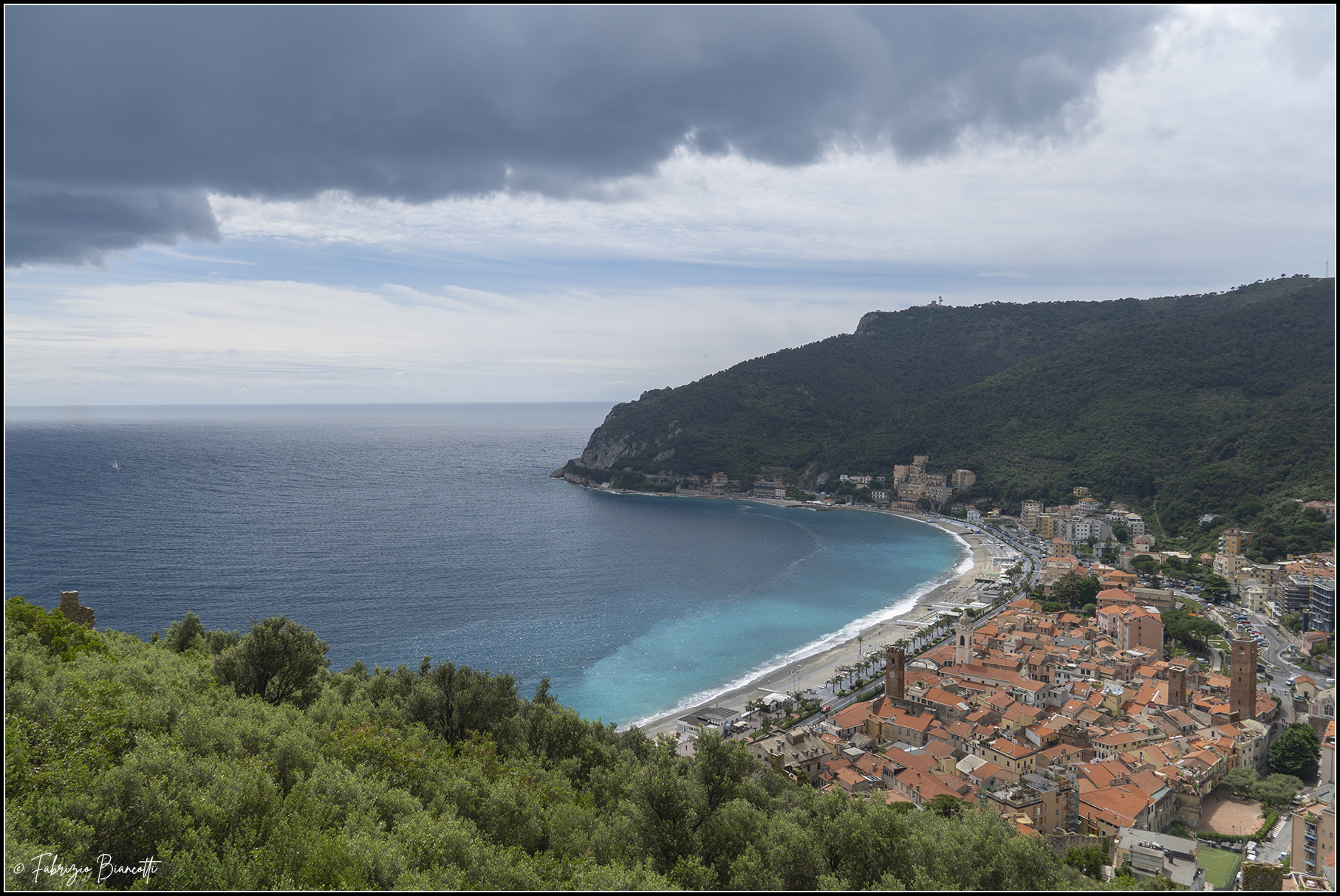 Vista su Noli dal Castello