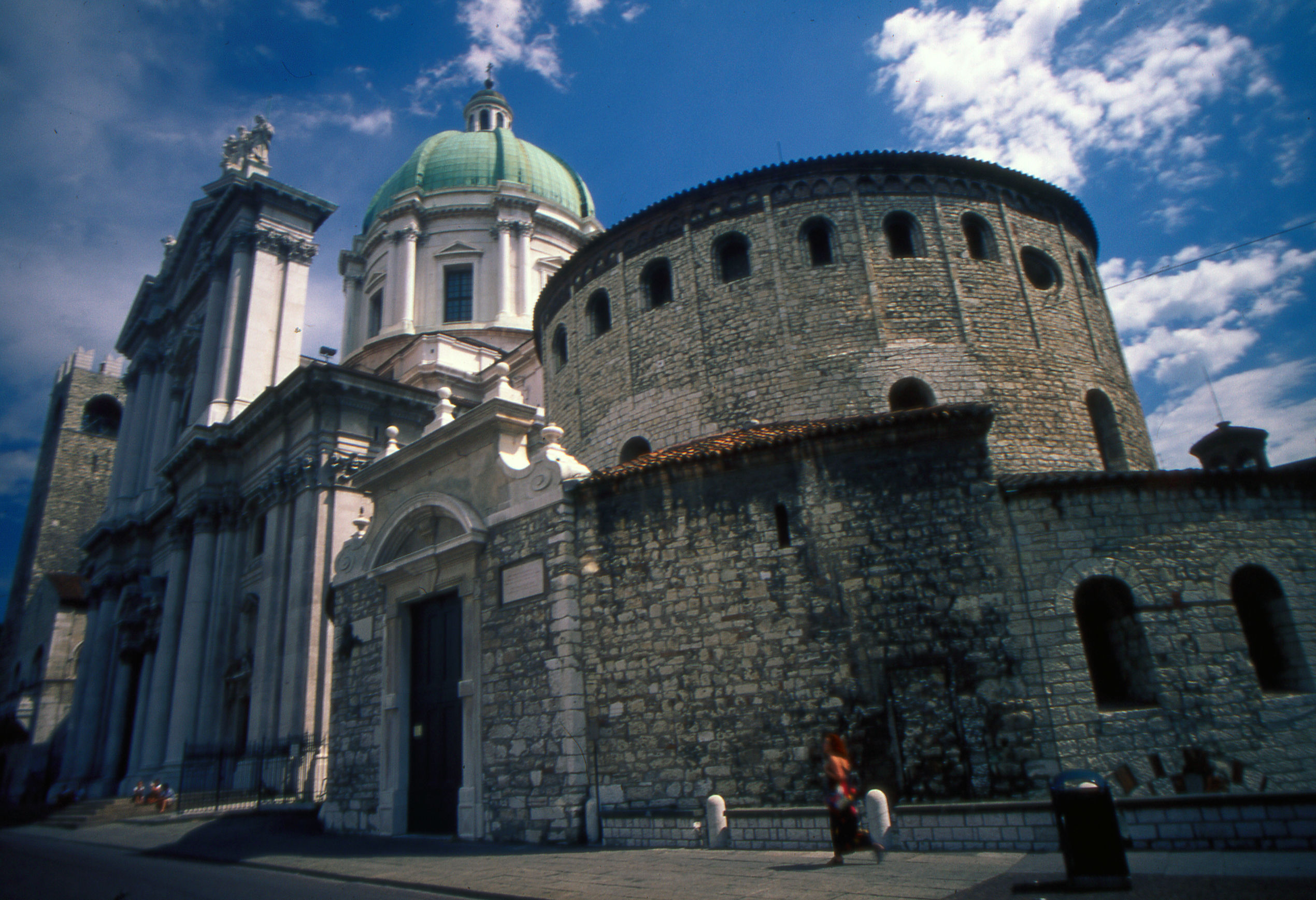 the old and the new cathedral of Brescia
