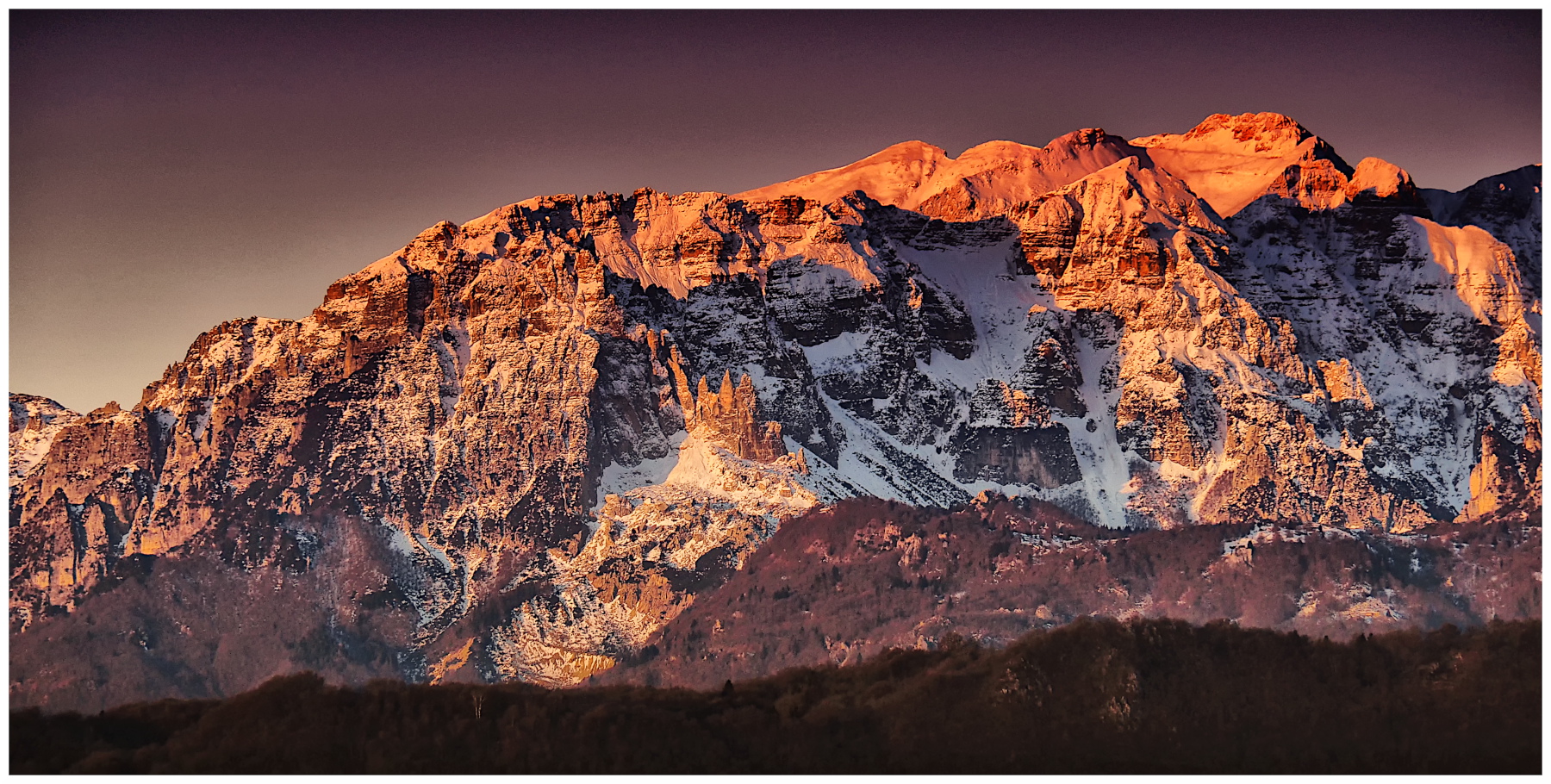 Winter sunrise over the Little Dolomites