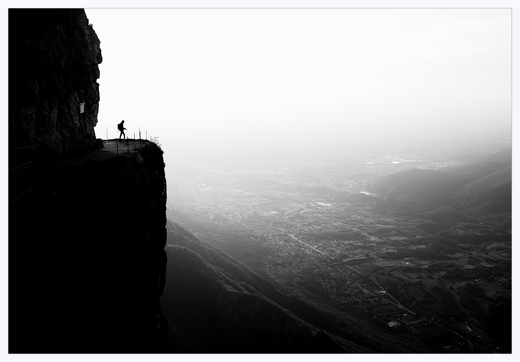 Alpine micro self-timer