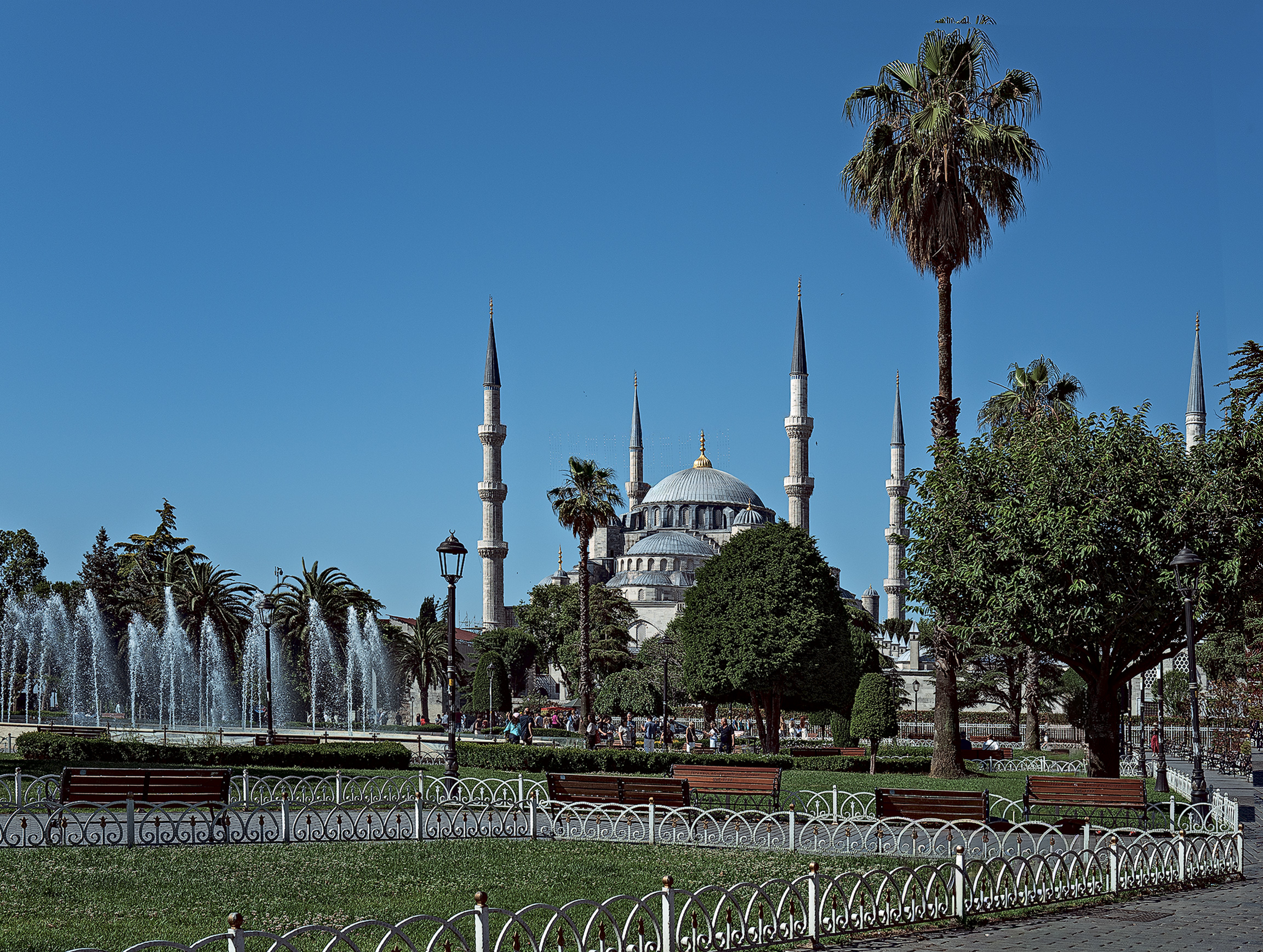 Istanbul - Gardens near the Blue Mosque