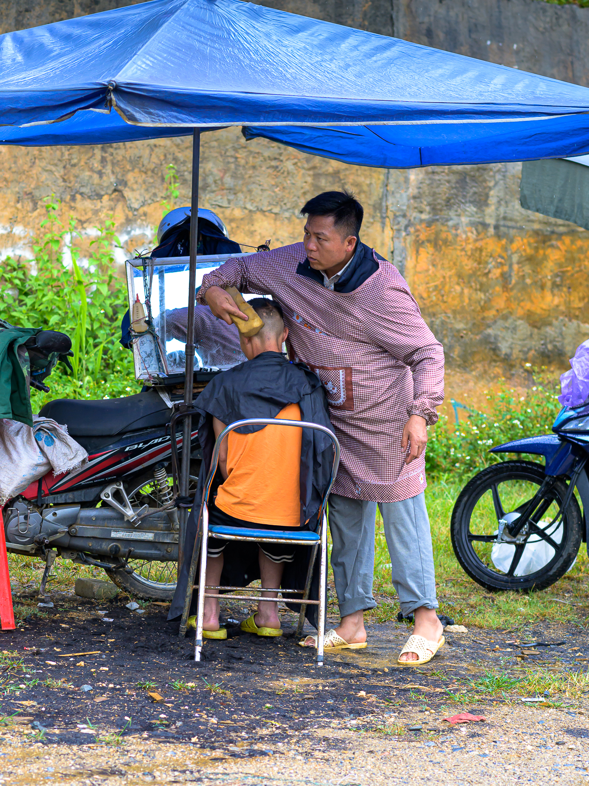 Street barber