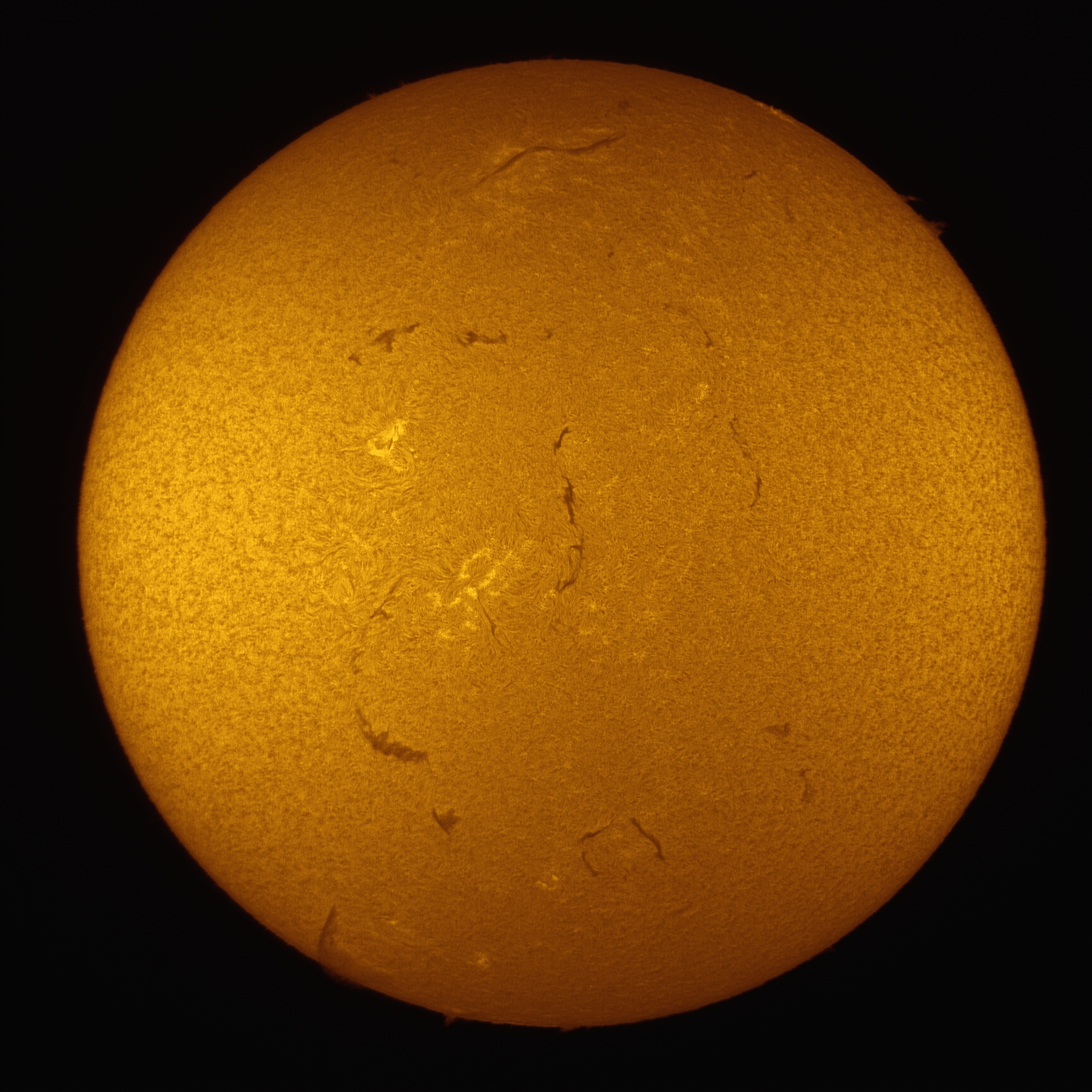 Il sole di oggi - Asturie -Test in H-alpha- Stack