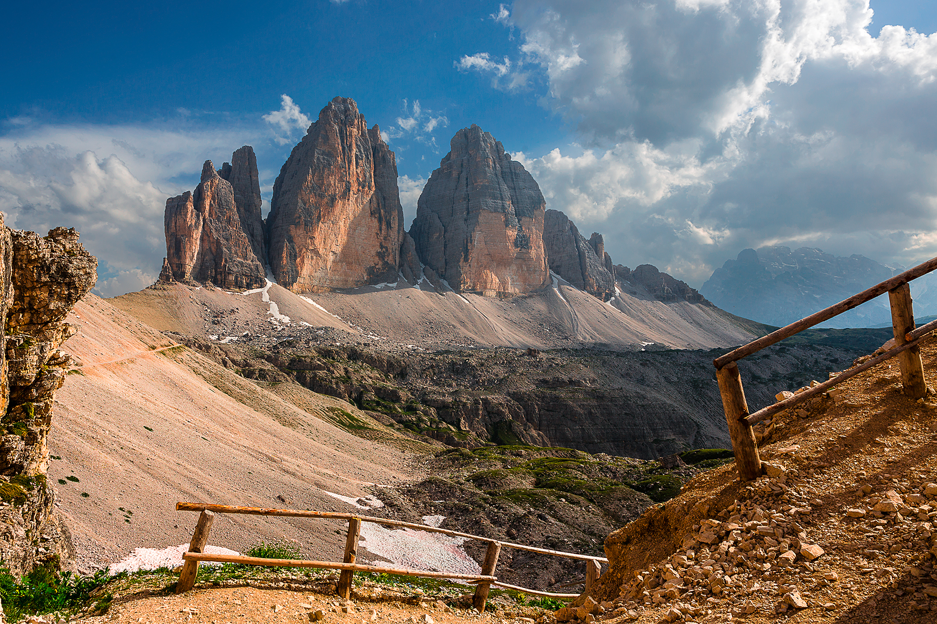 3 Peaks, rising to Locatelli