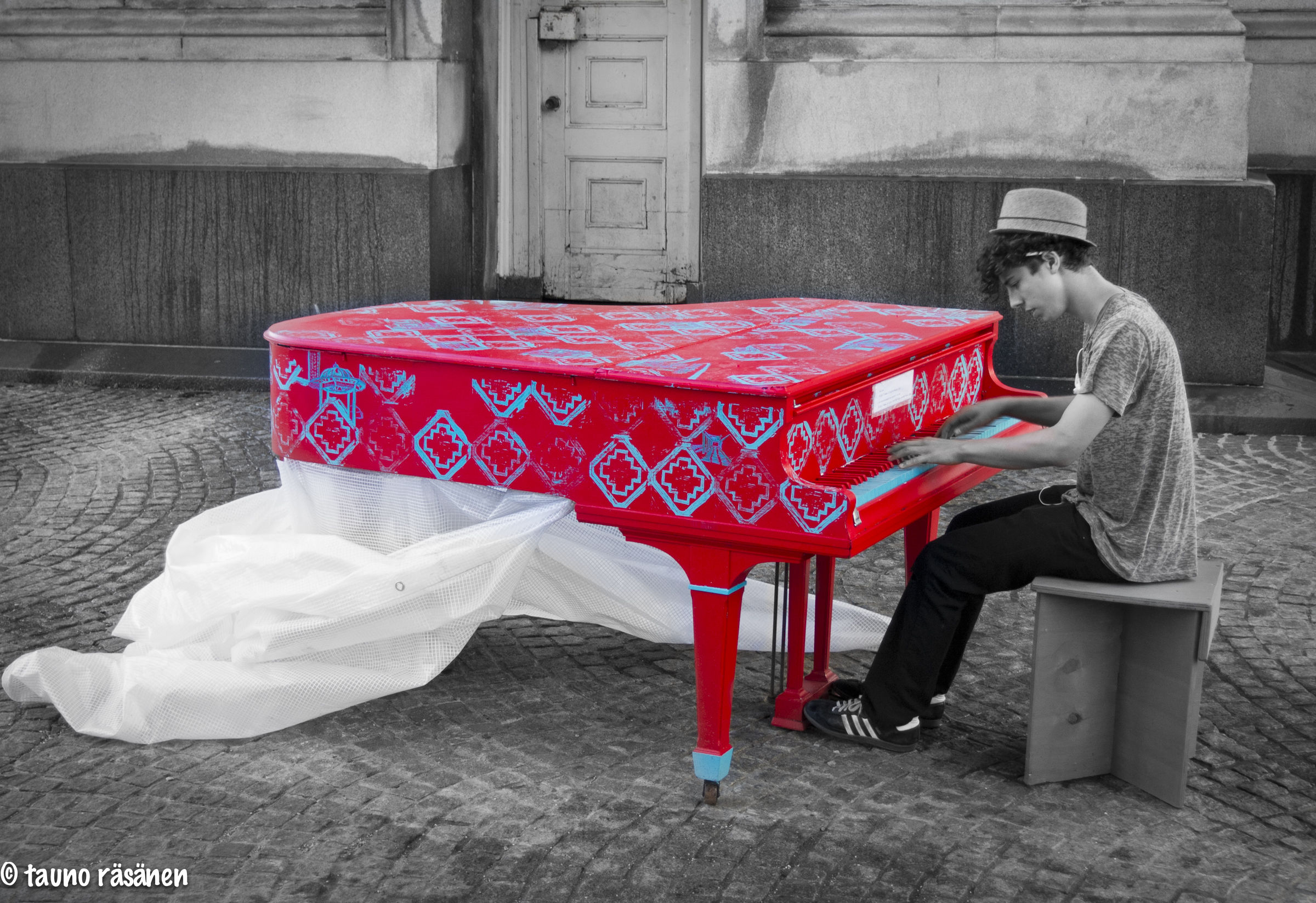 Red Piano