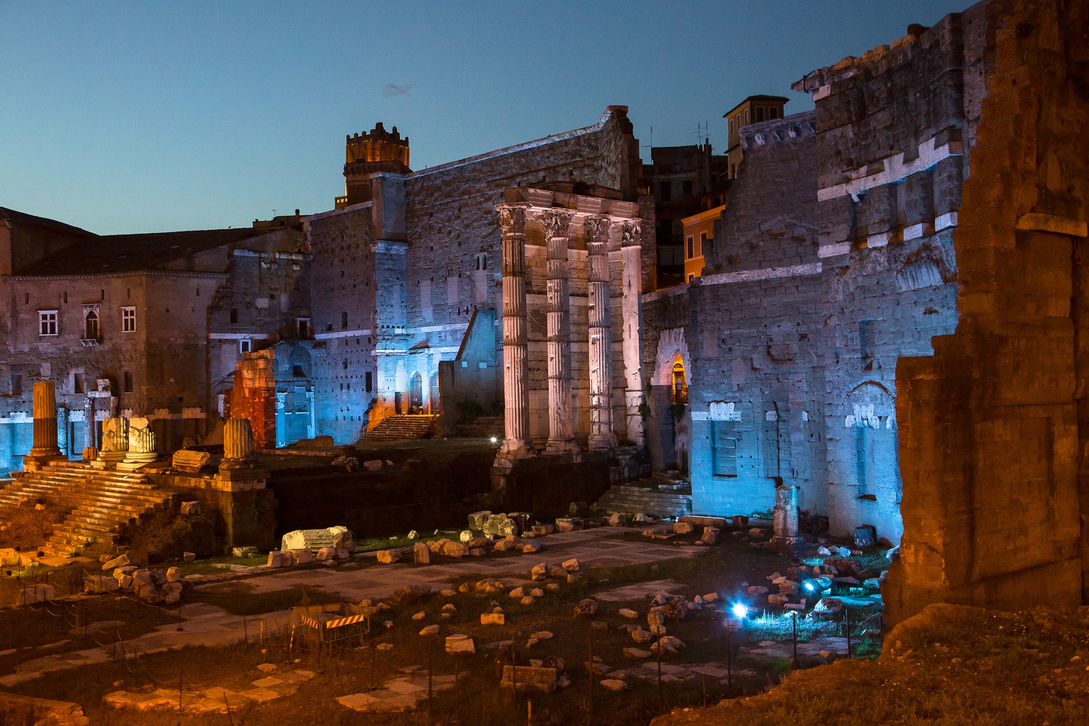 Antiquities in technicolor