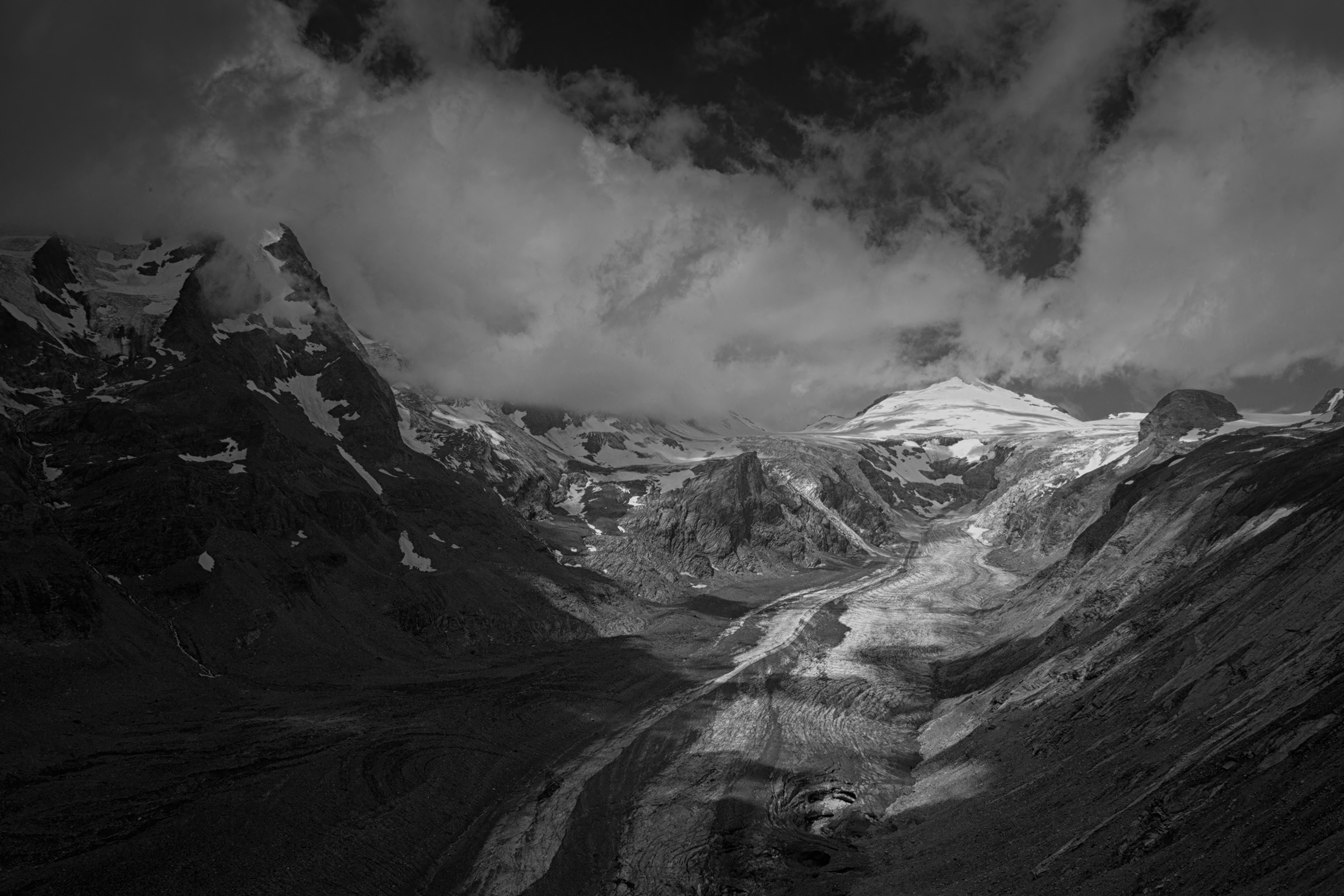 Grossglockner glacier b / w