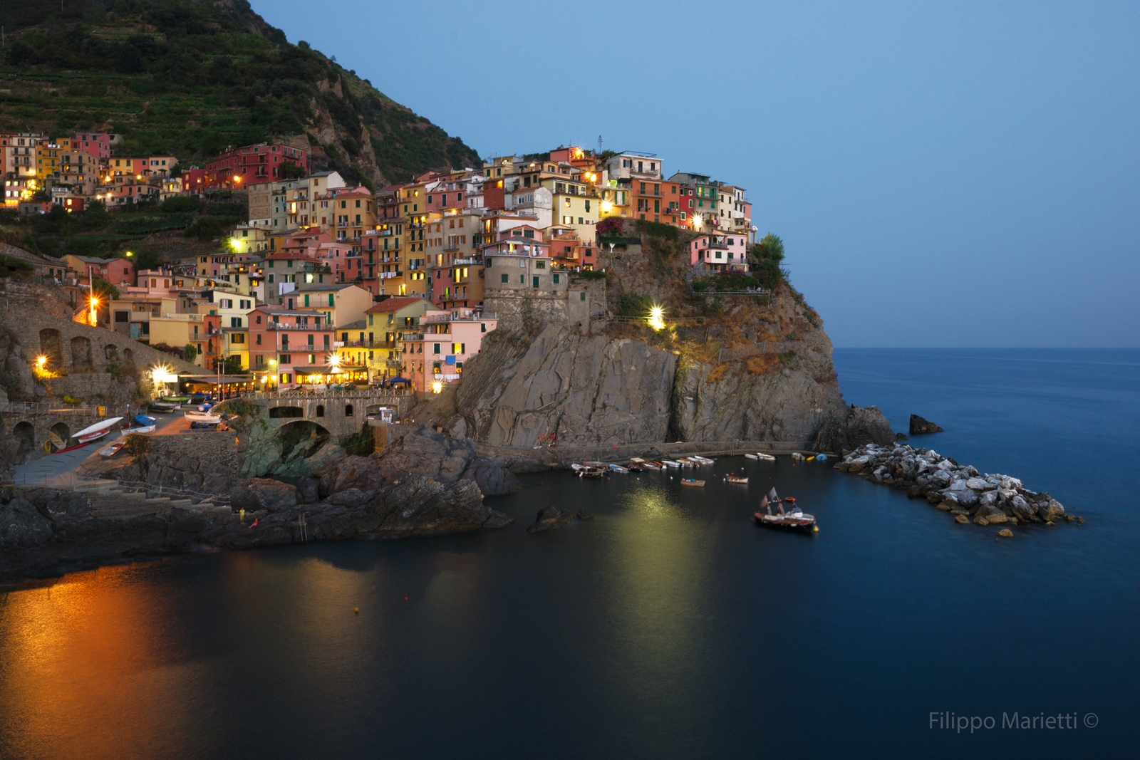 Manarola nella prima ora senza sole!