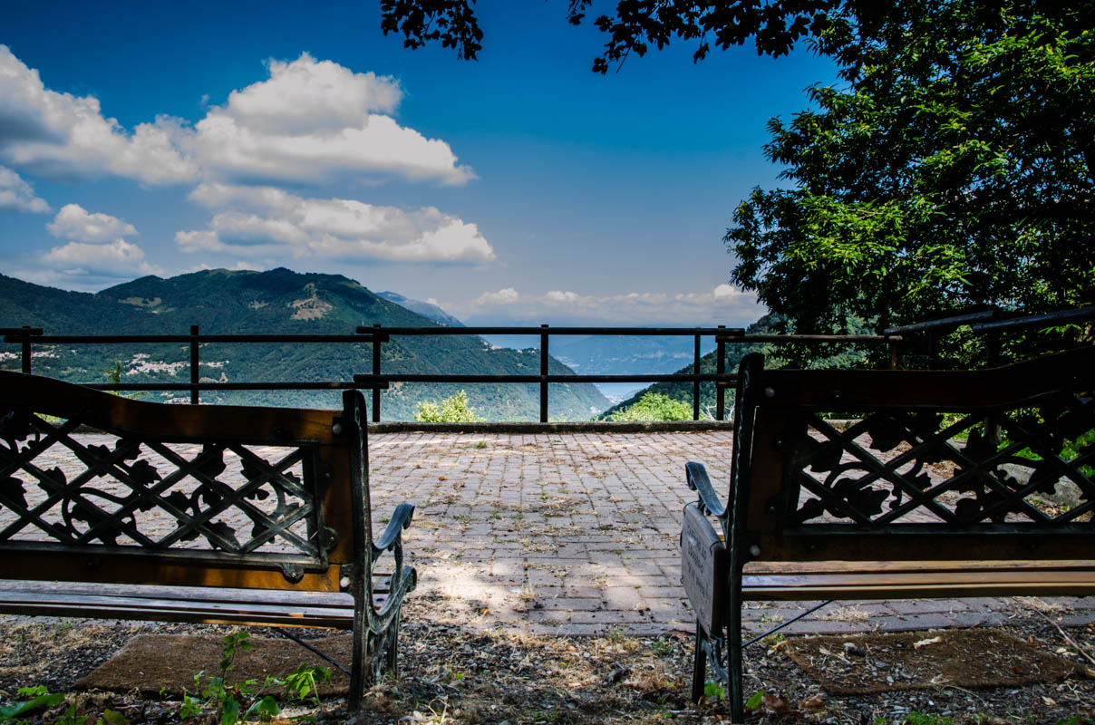 The benches of the thinkers