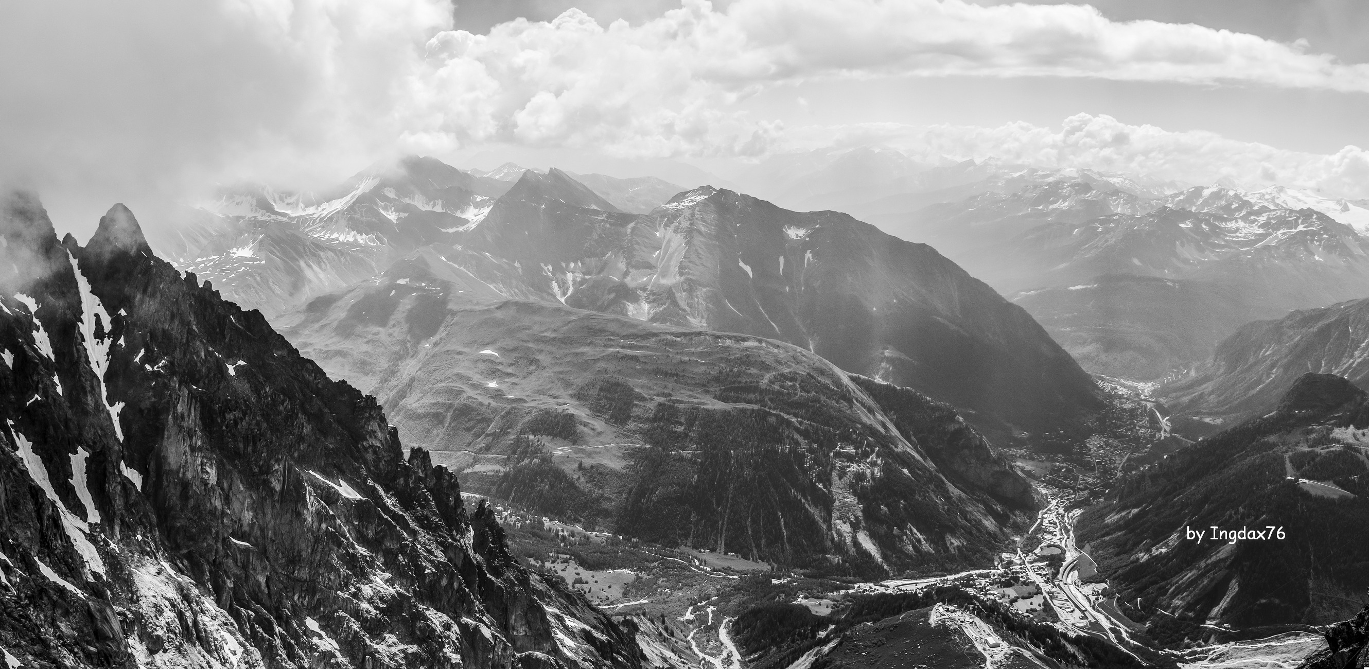 Retro Courmayeur Mont Blanc views