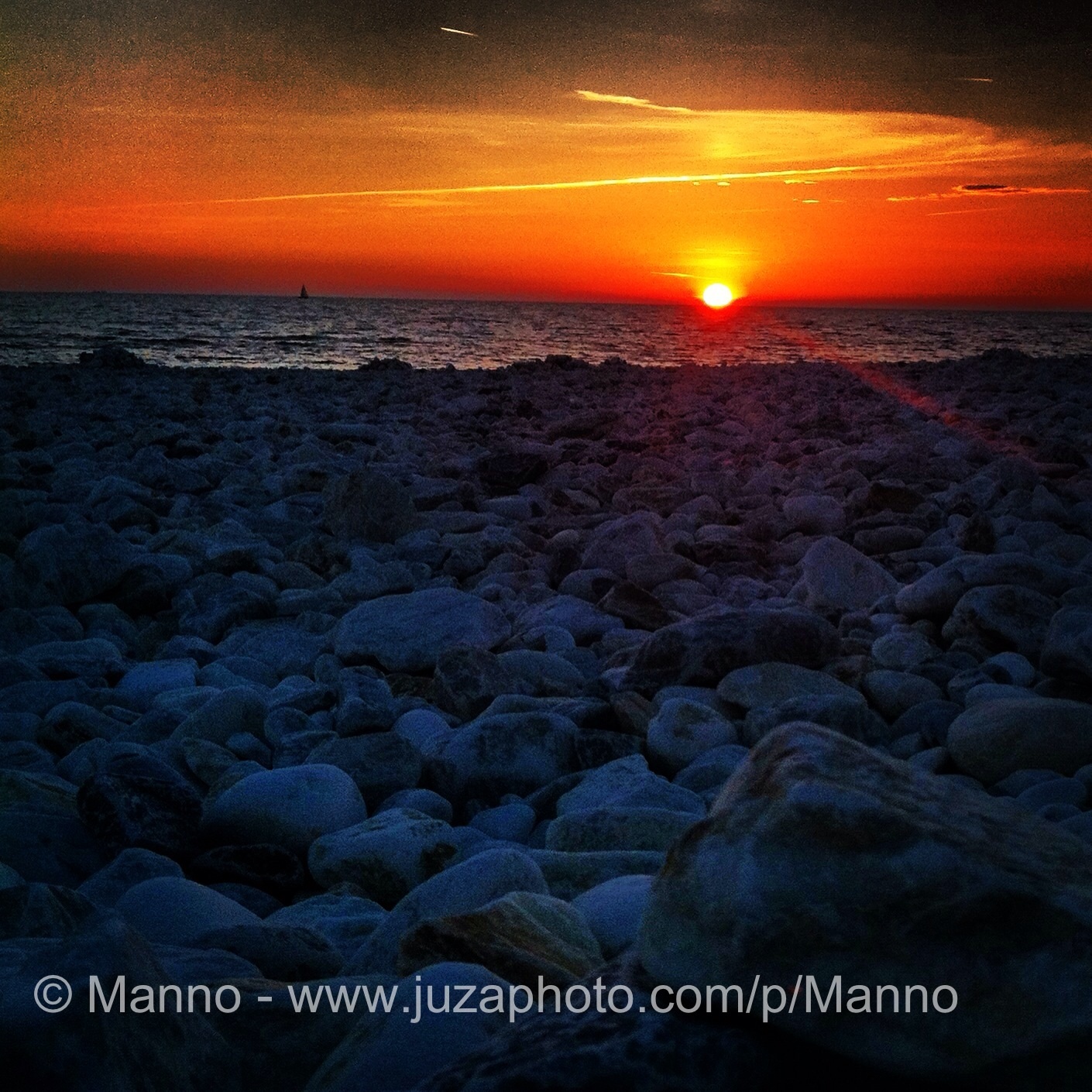 Tramonto e pietre