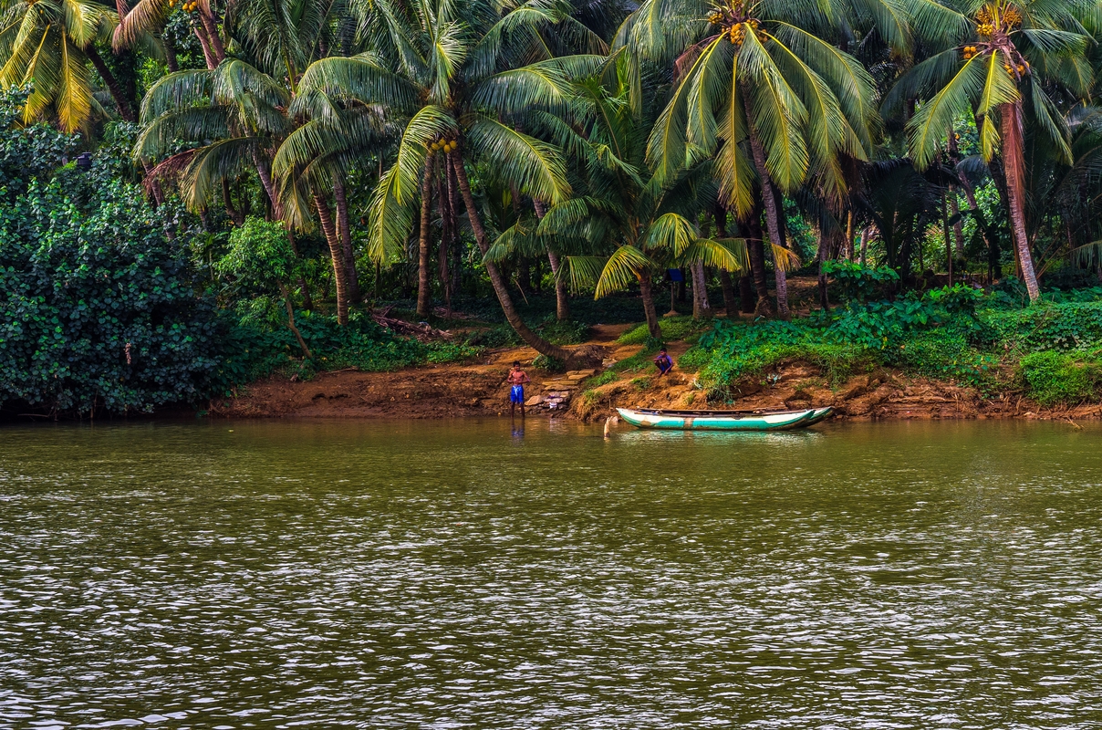 Sri Lanka - bathing in the river