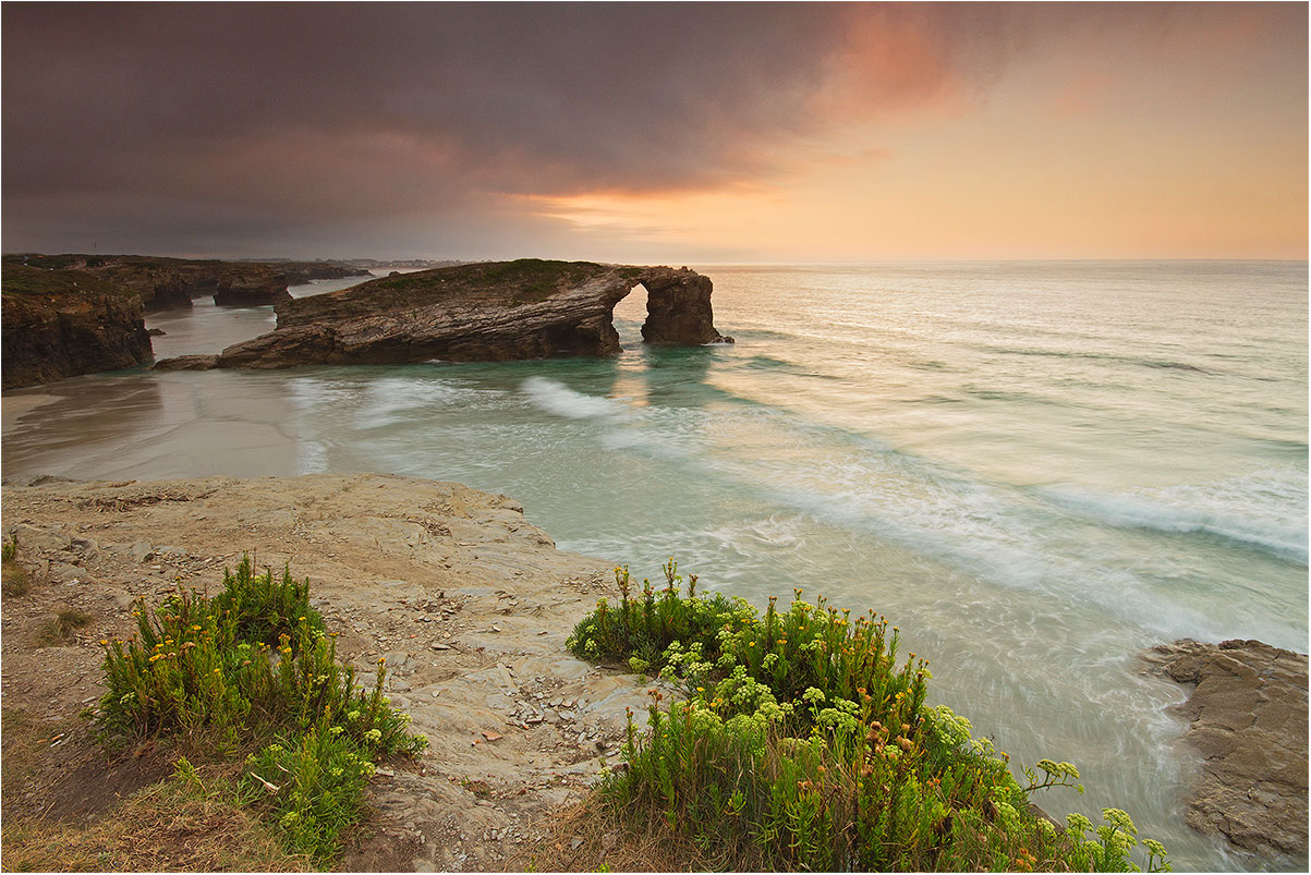 galicia: playa as catedrais