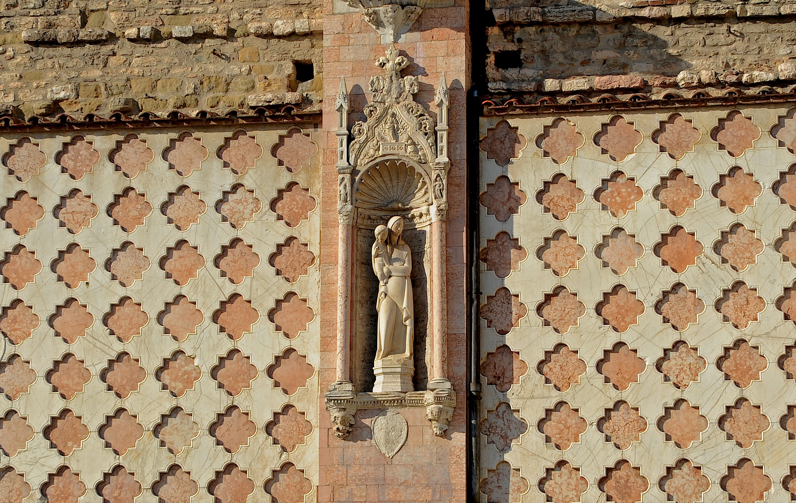 Perugia, particularly in the Piazza IV Novembre