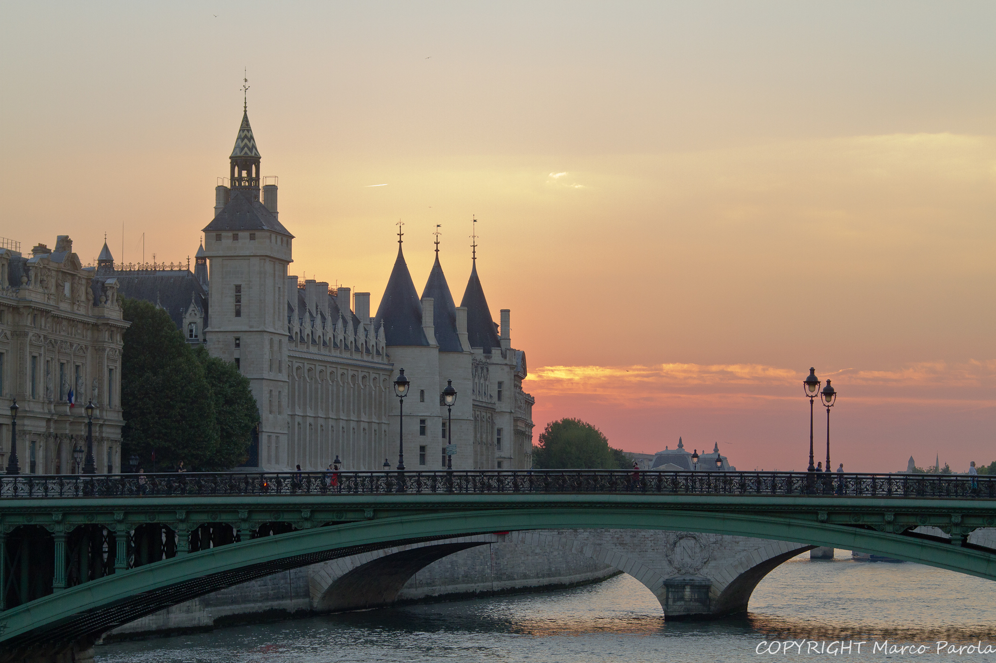tramonto parigino