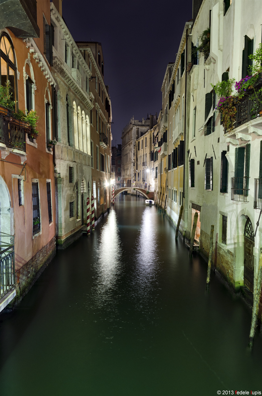 Venezia - notturno. Scorcio.....