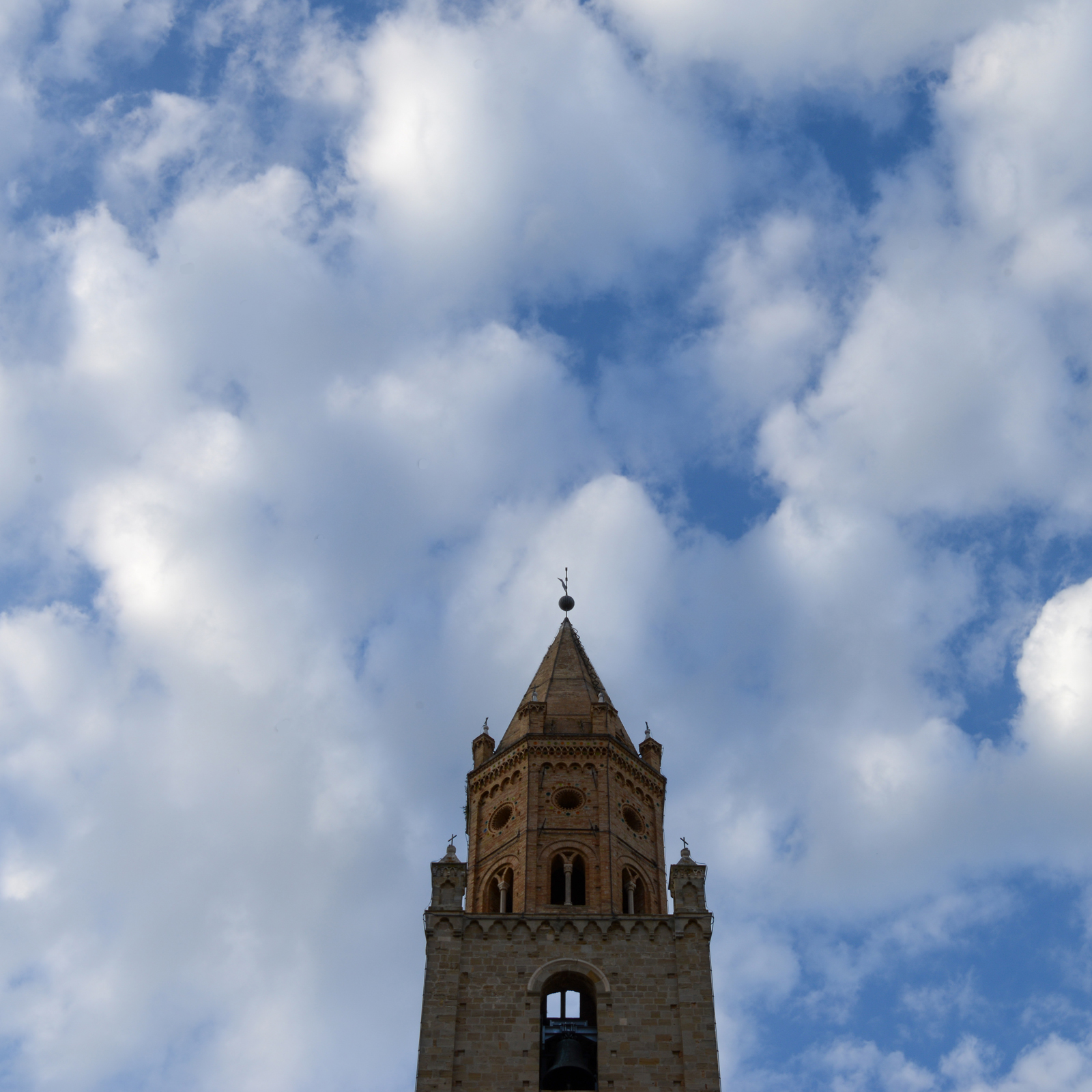 Atri (Te), campanile della cattedrale