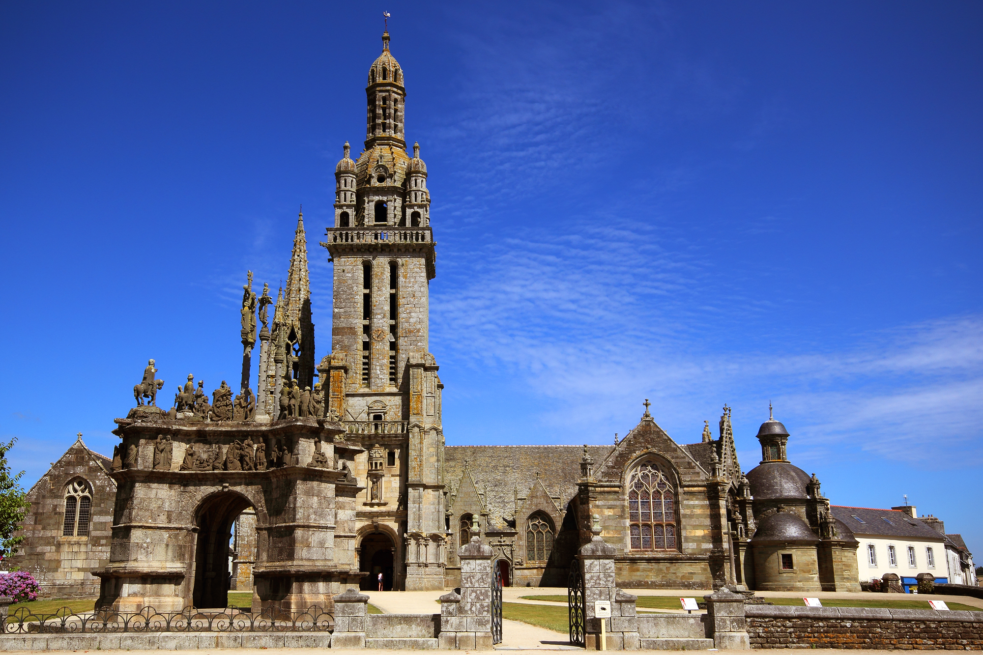 Pleyben and the whole parish