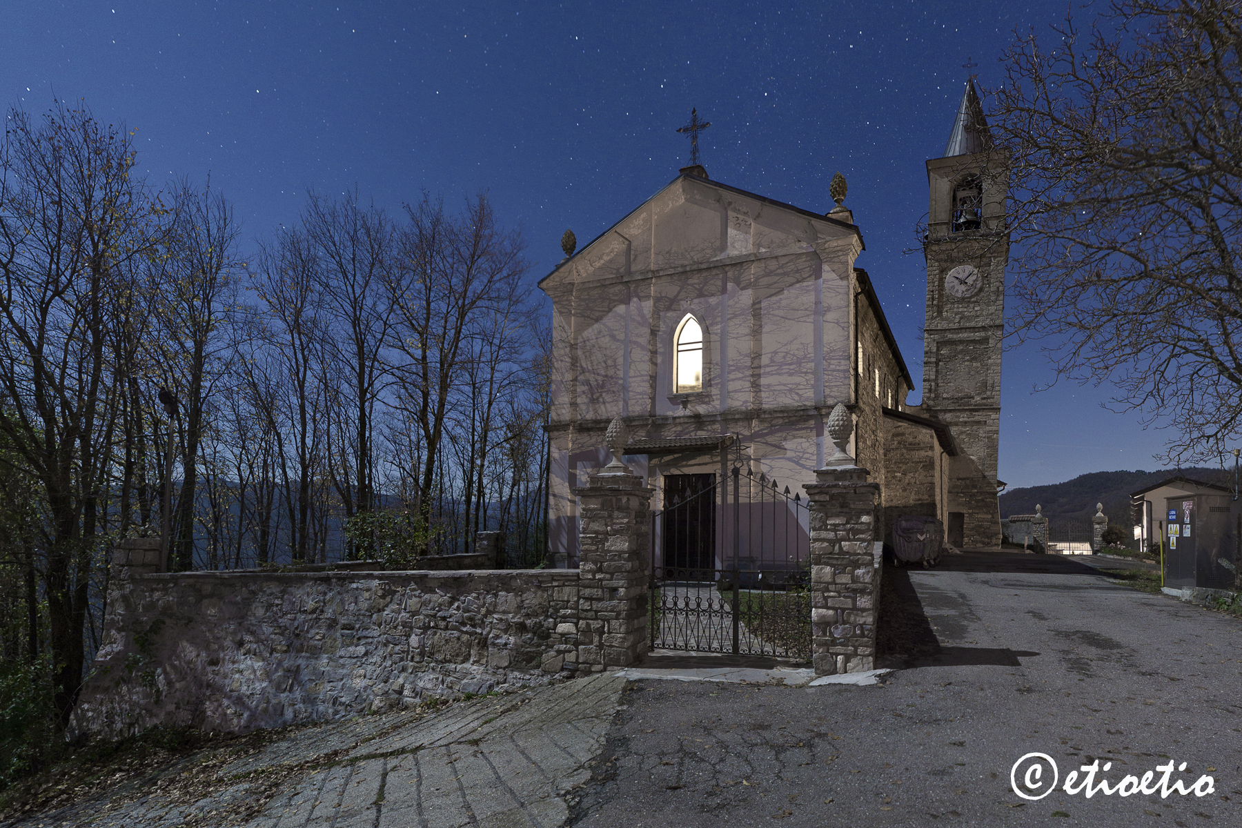 Brugneto, notte di luna piena