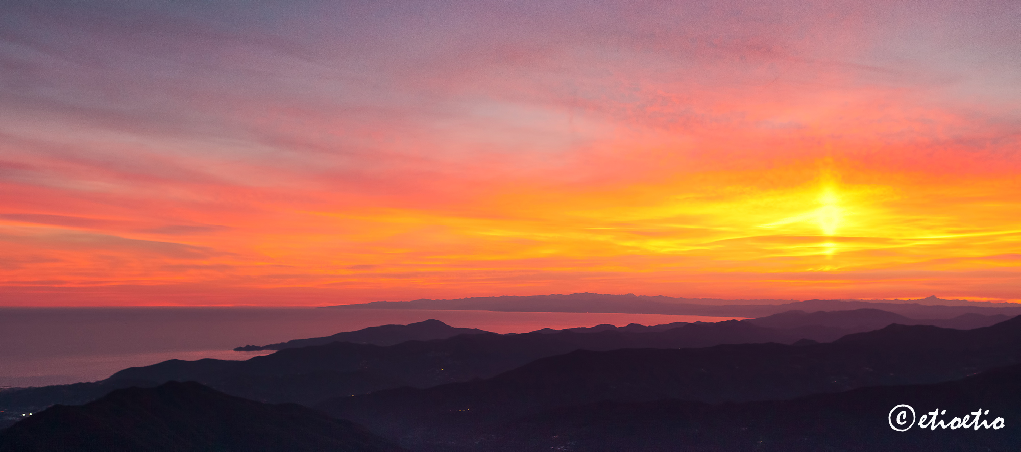 mar Ligure, tramonto d'autunno