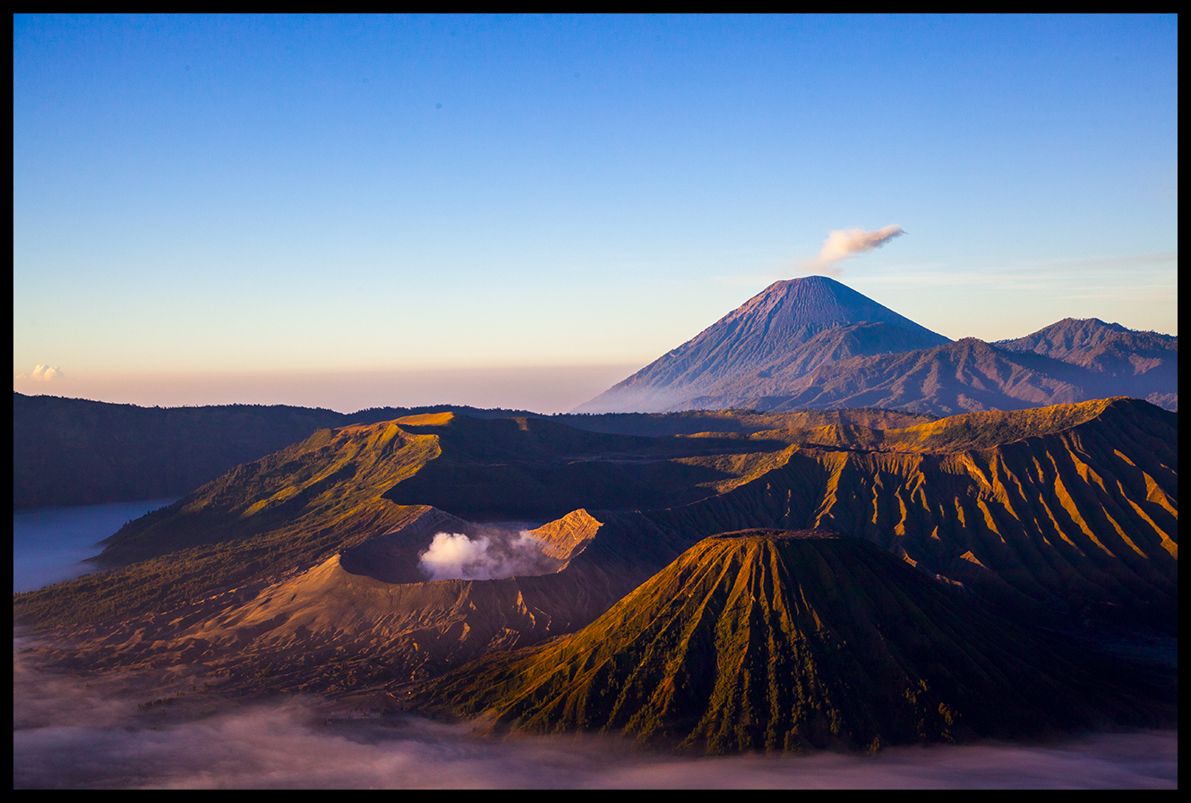 Alba sul Monte Bromo