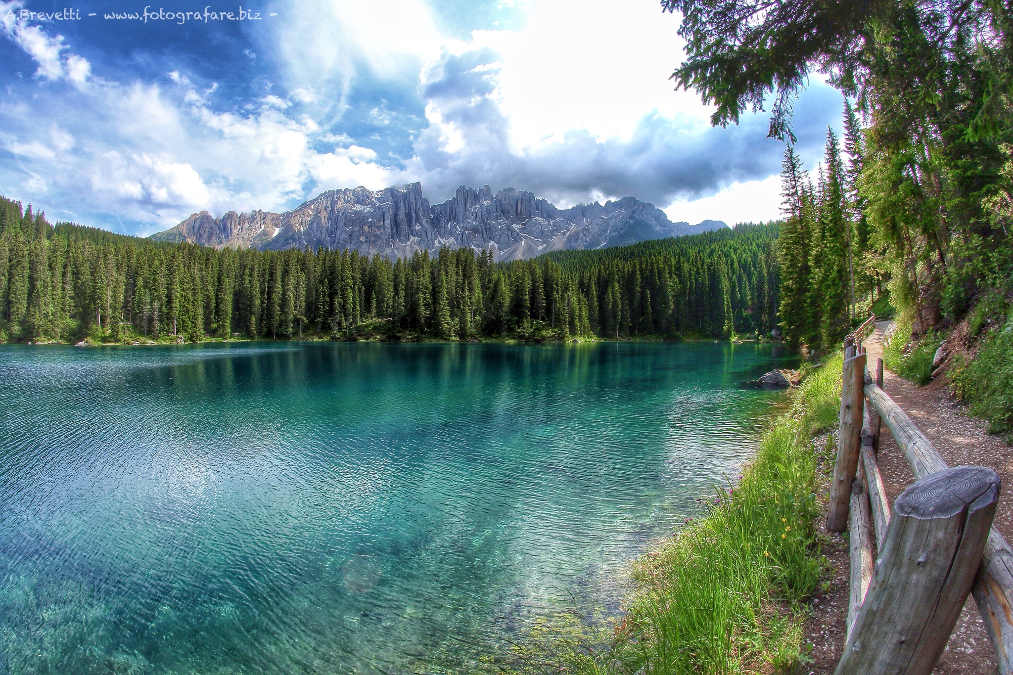 Lake Carezza HDR 2