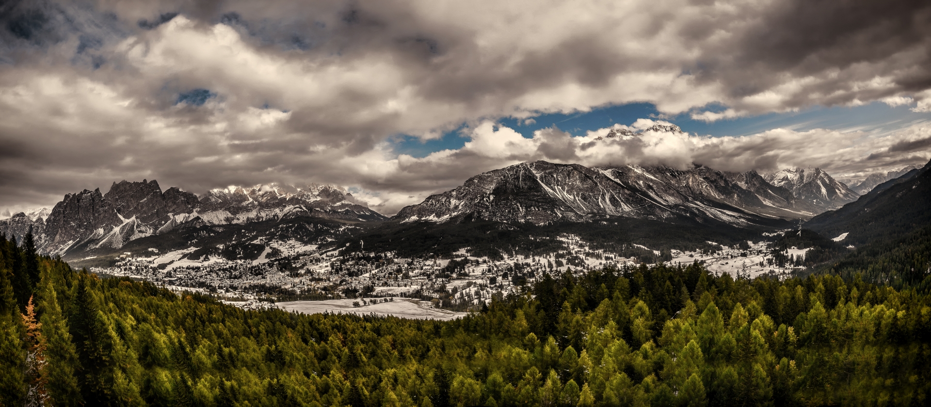 belvedere above curtain