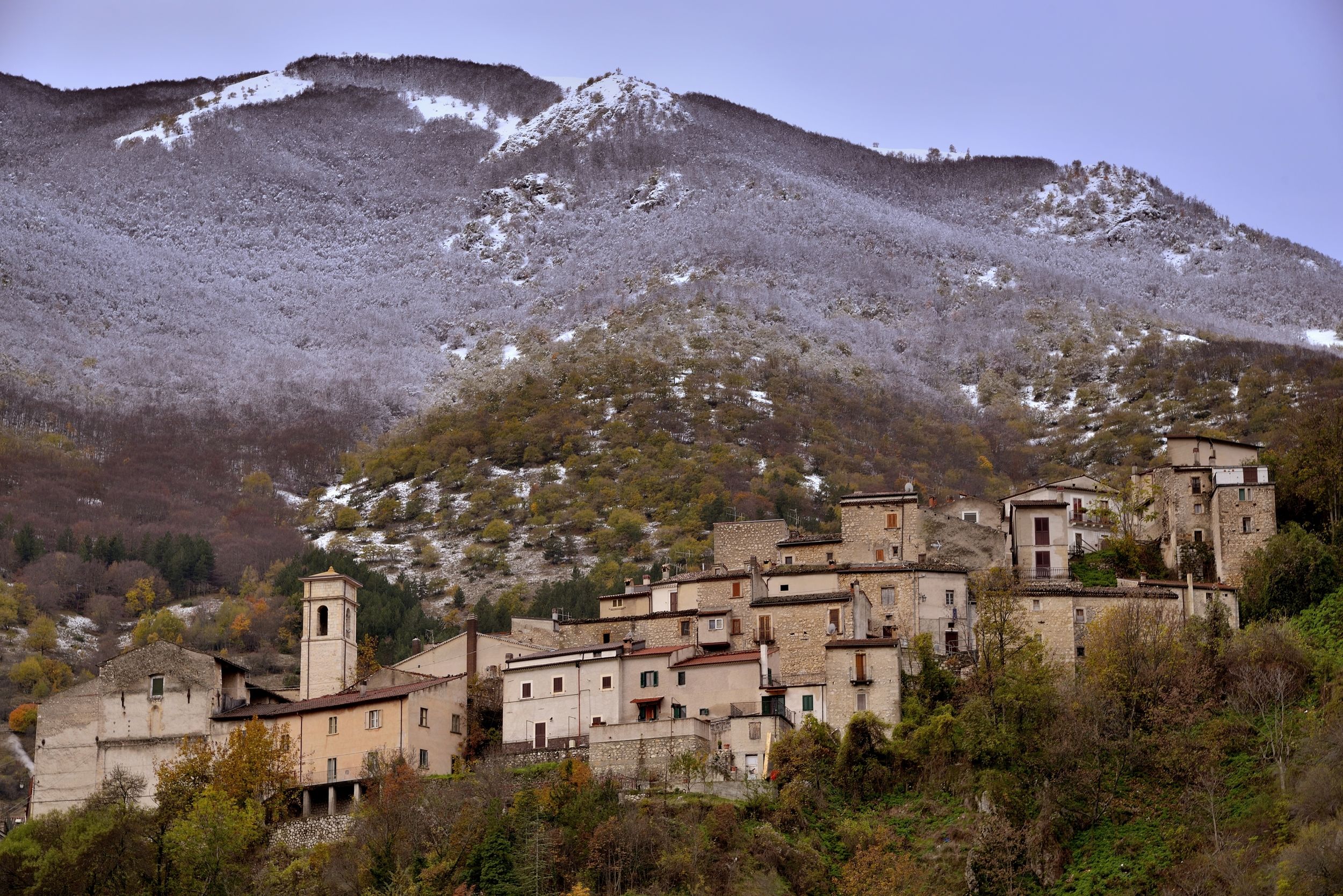 Villalago - un'alba uggiosa