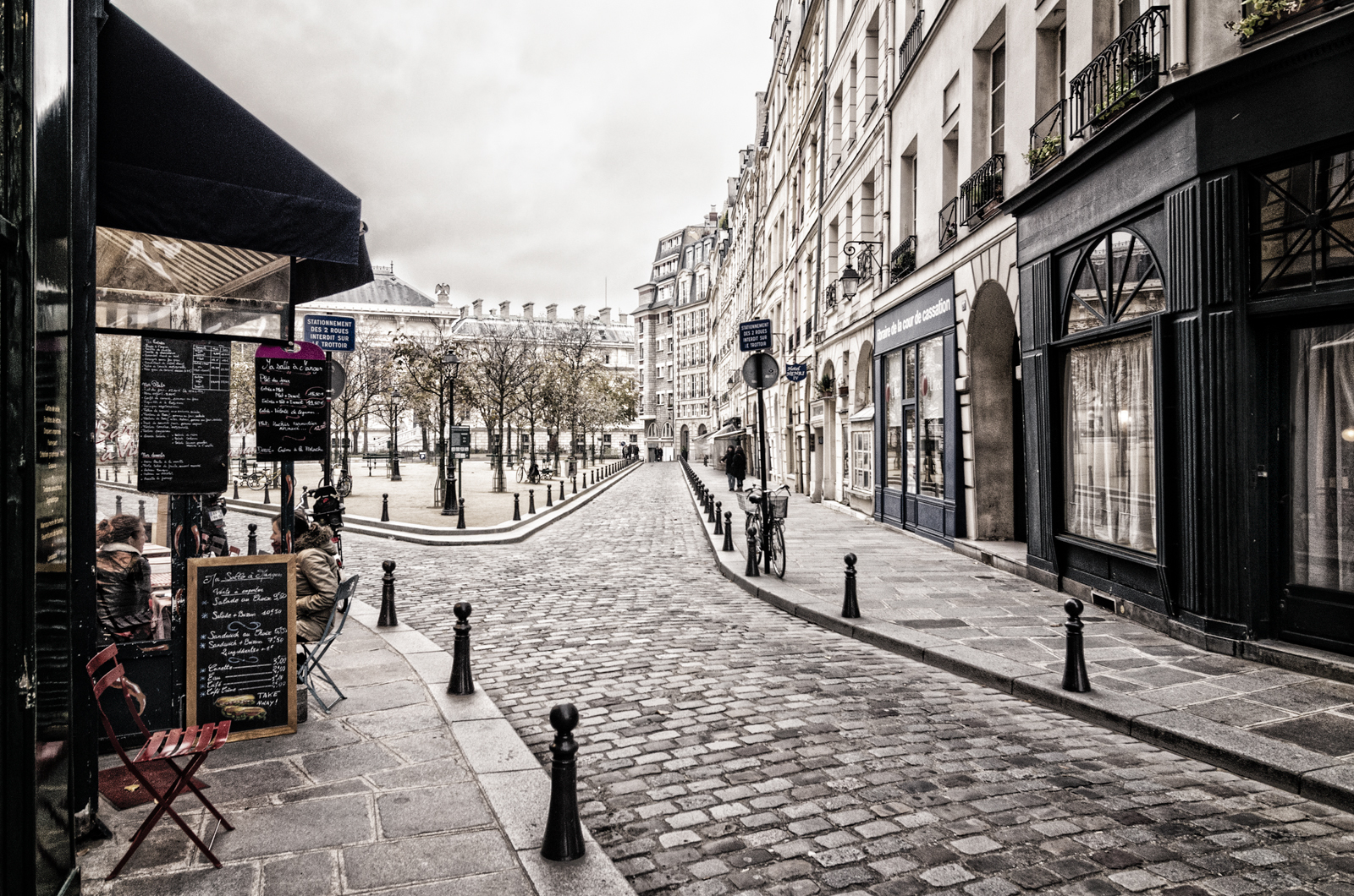 Paris - Place Dauphine