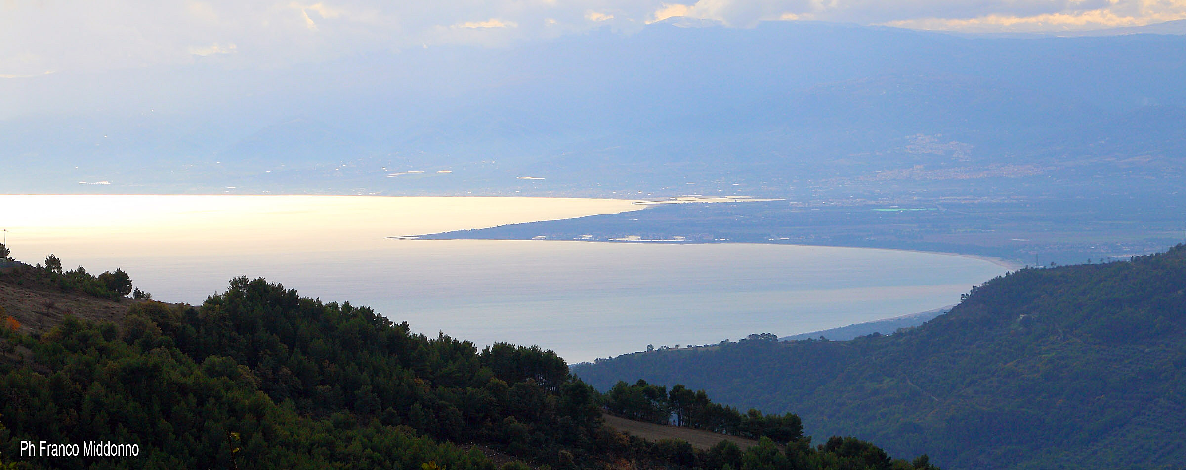 Golfo di Corigliano(o di Sibari) visto da Albidona (cs)