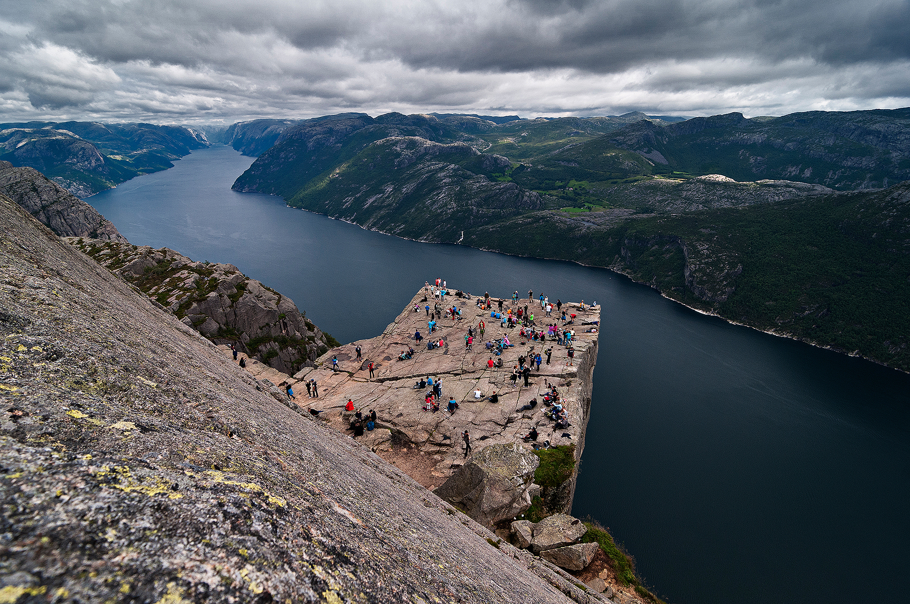 Formichine colorate sul pulpito...